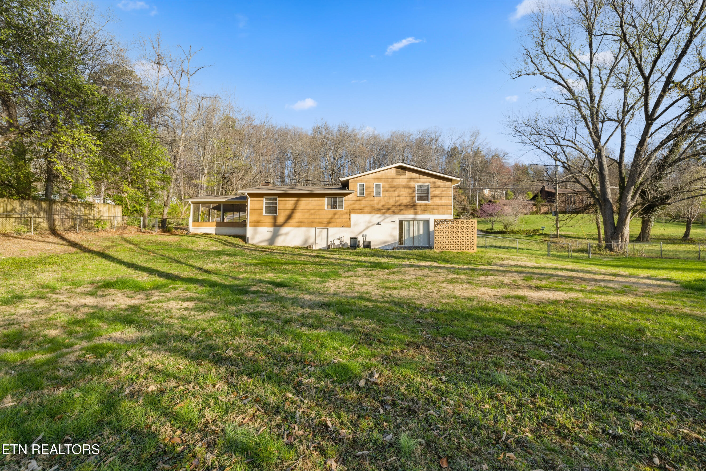 1112 Buckthorn Drive Knoxville TN 37912