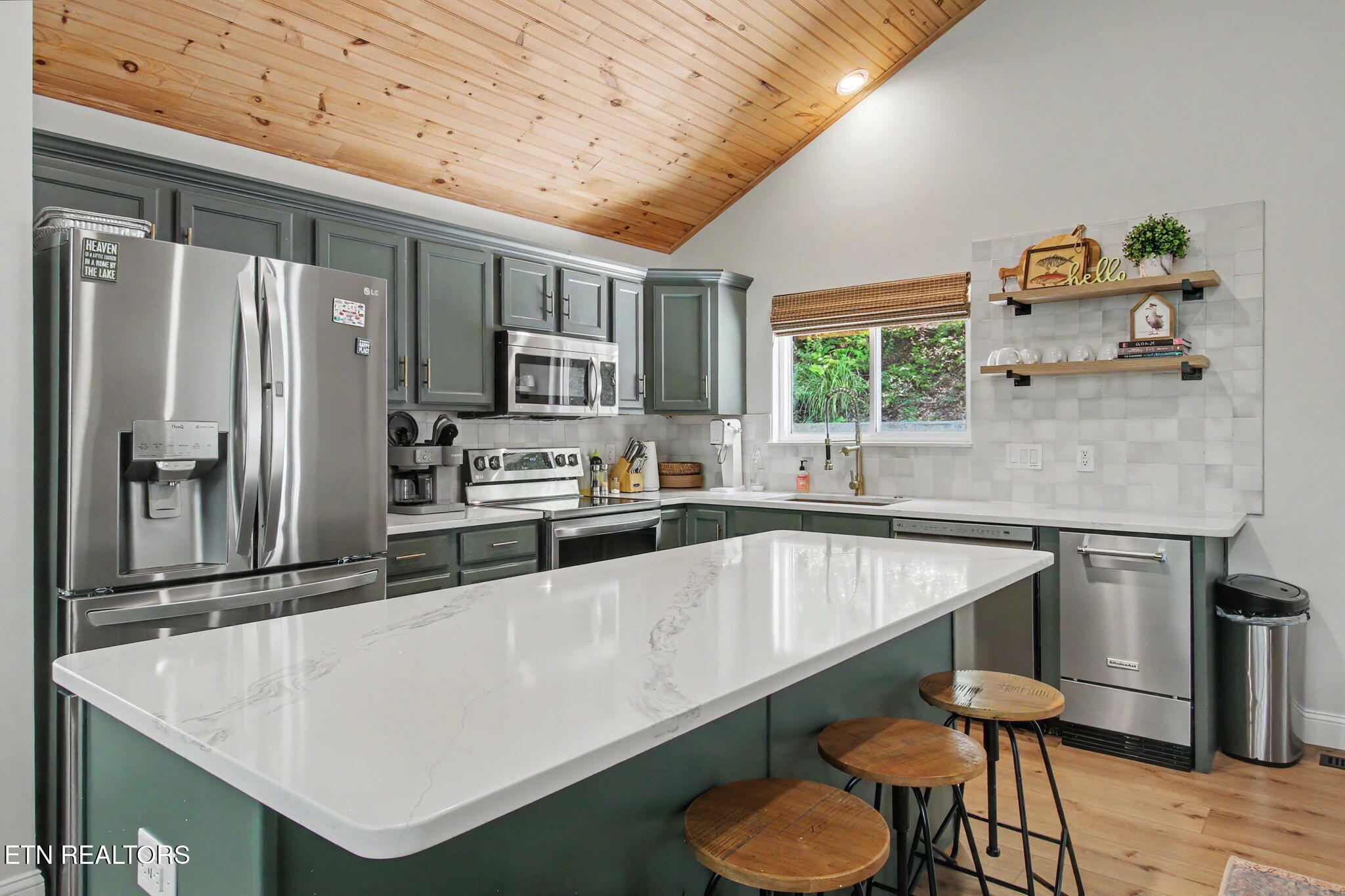 332 Pearl Road Lafollette TN 37766