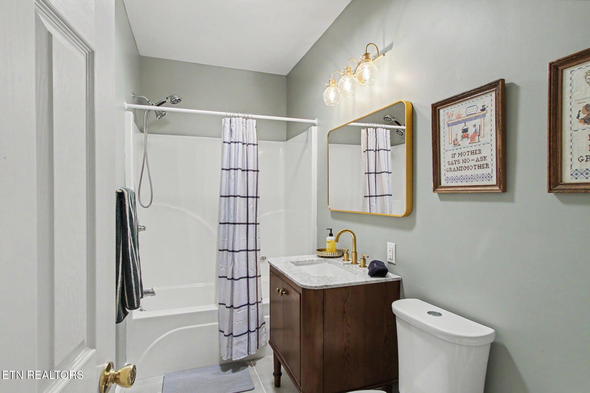 332 Pearl Road Lafollette TN 37766