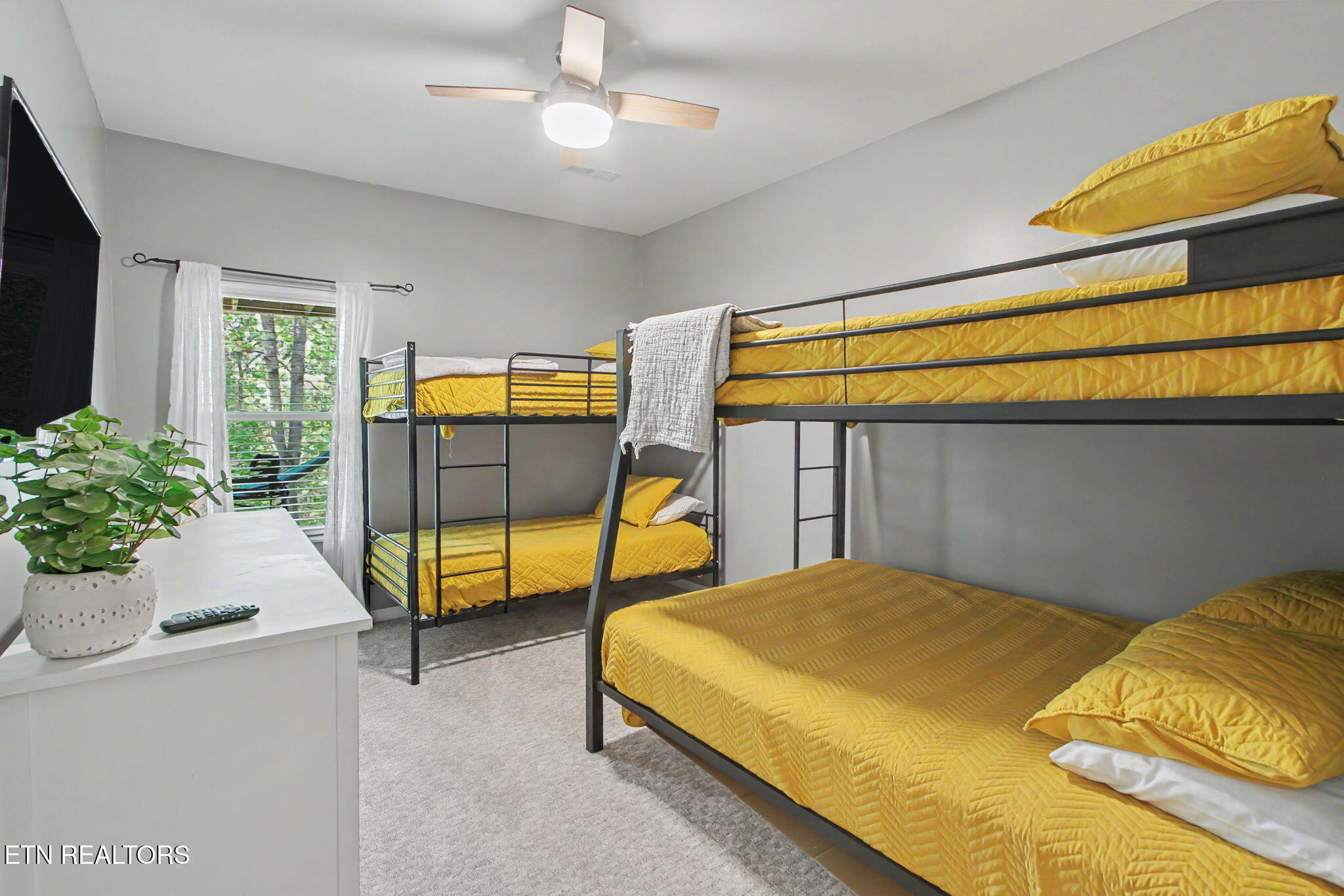 332 Pearl Road Lafollette TN 37766