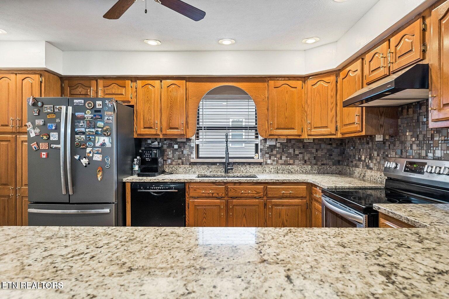 145 Anglewood Drive Crossville TN 38558