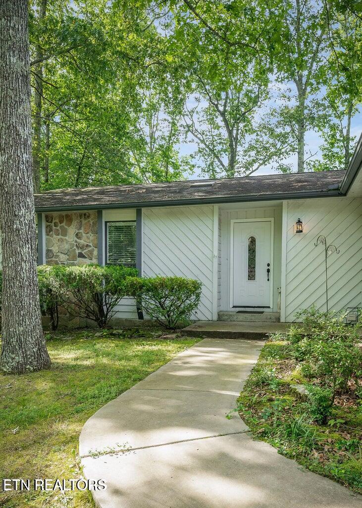 145 Anglewood Drive Crossville TN 38558