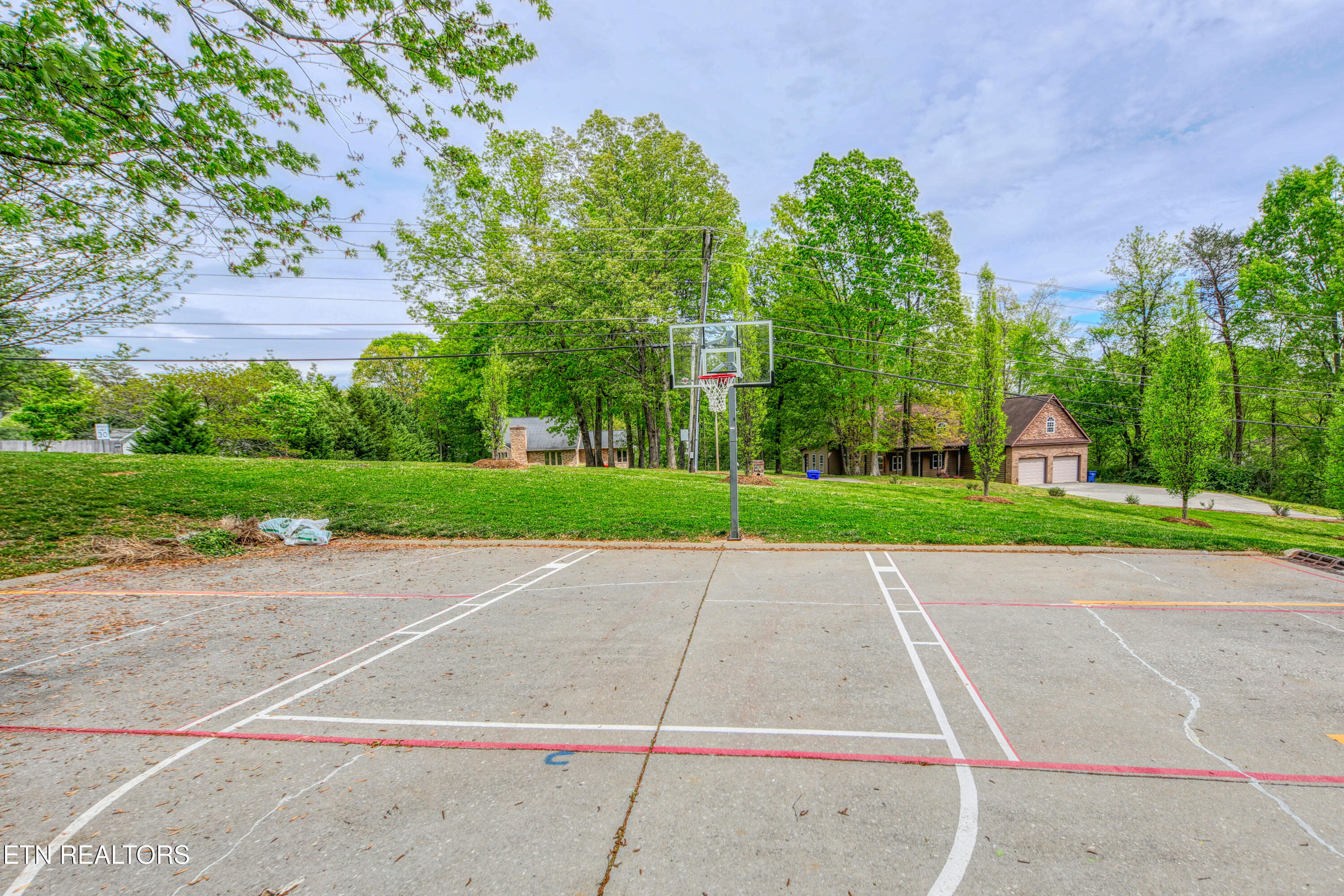 915 Miles Court Knoxville TN 37923