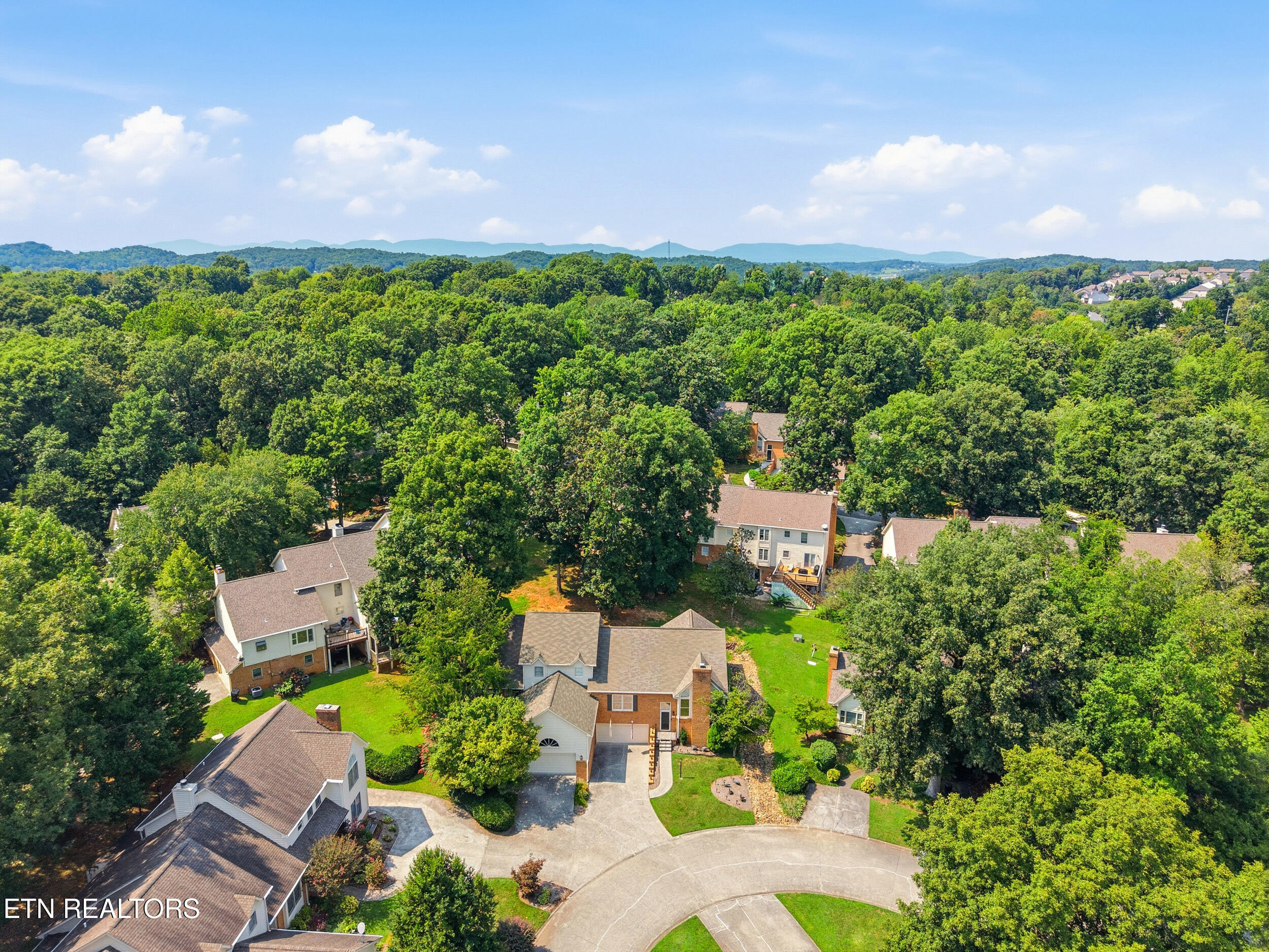 915 Miles Court Knoxville TN 37923