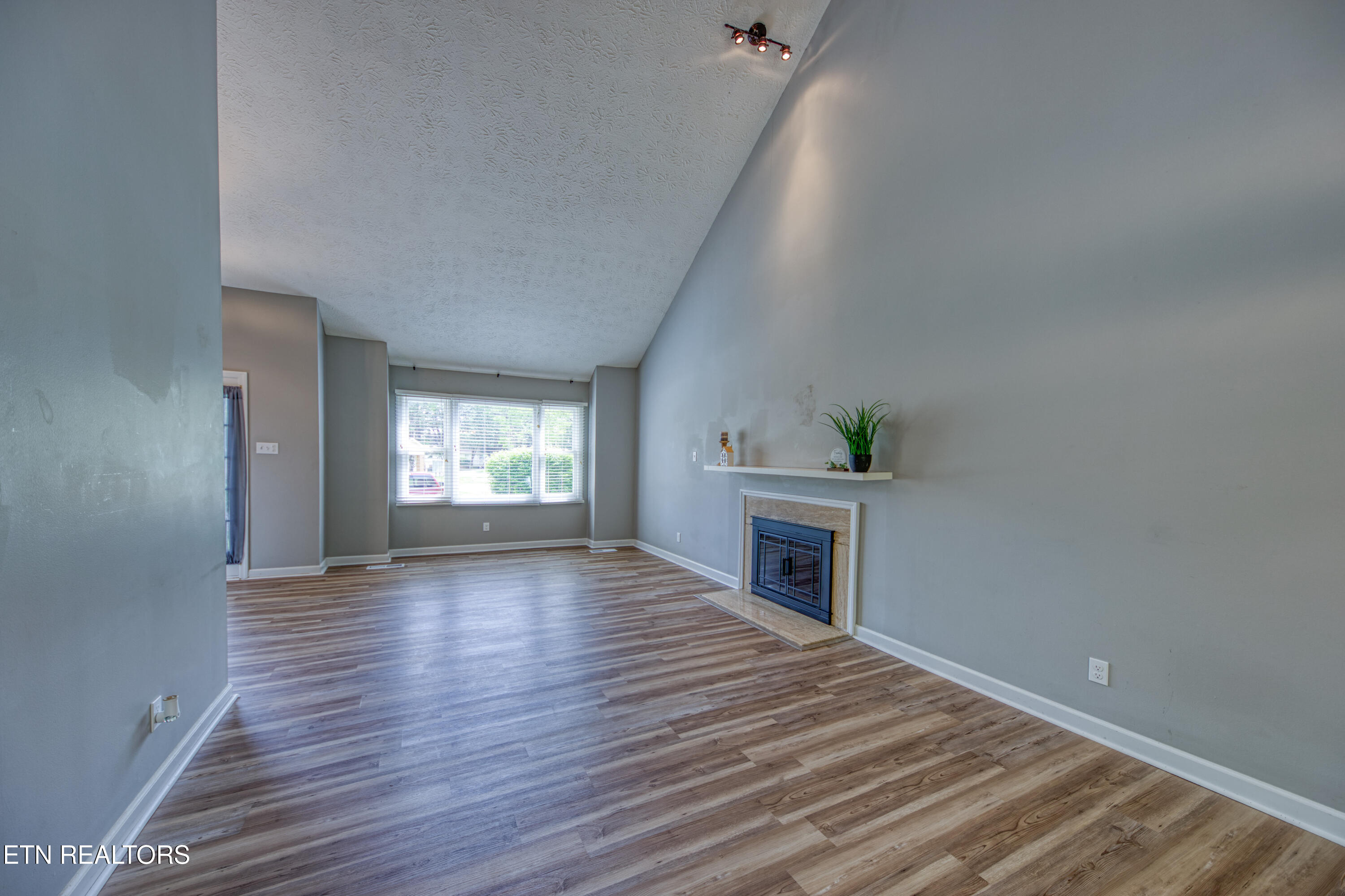 915 Miles Court Knoxville TN 37923