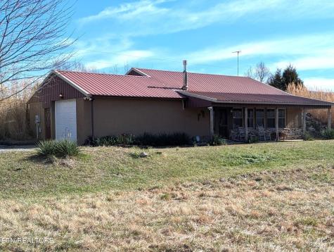 29 Brady Lane Crossville TN 38555