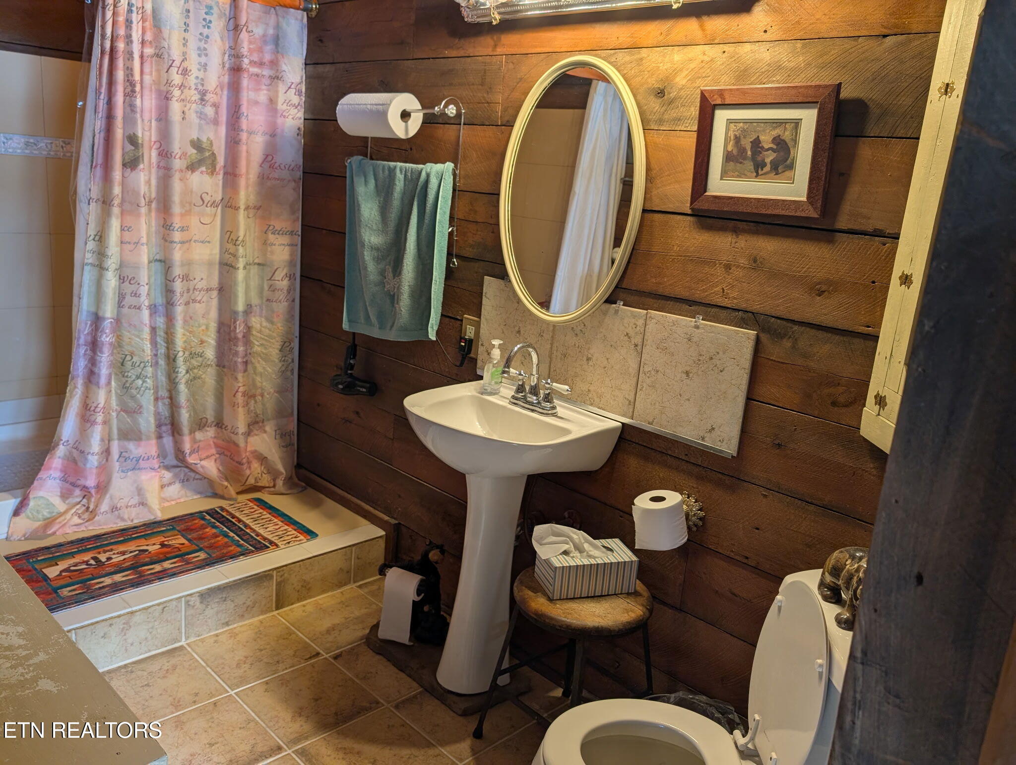 29 Brady Lane Crossville TN 38555