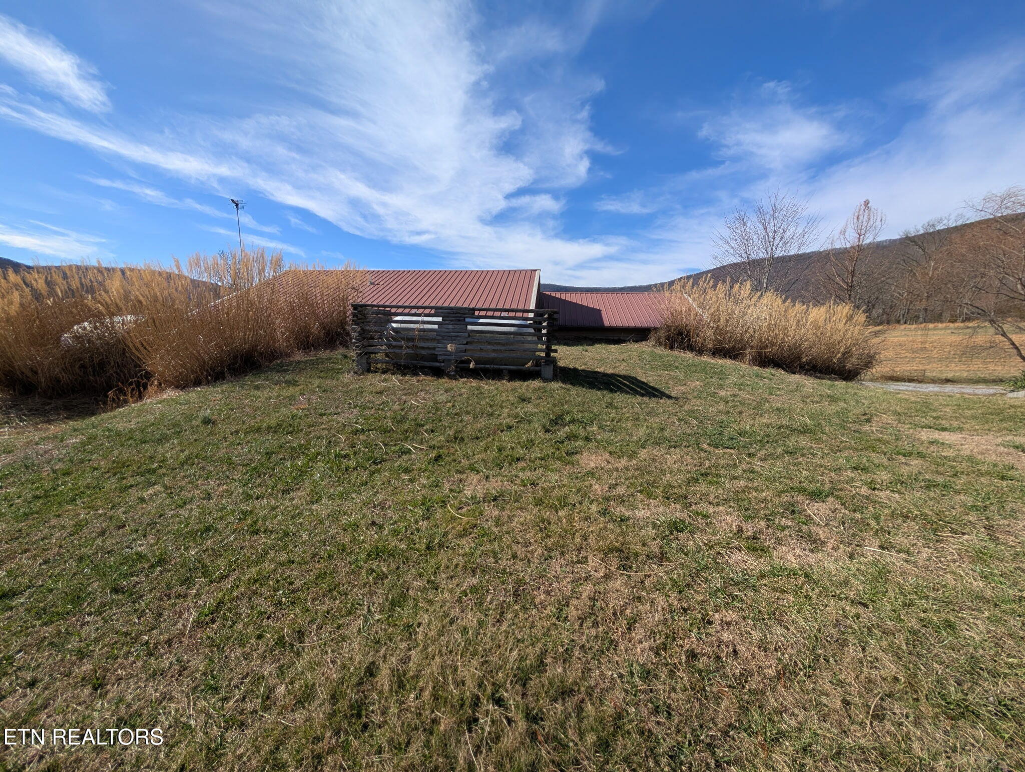 29 Brady Lane Crossville TN 38555