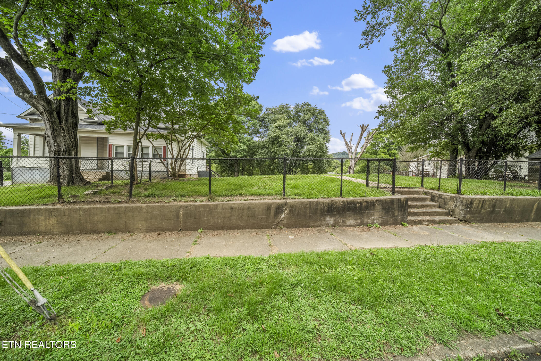 2701 Pershing Street Knoxville TN 37917