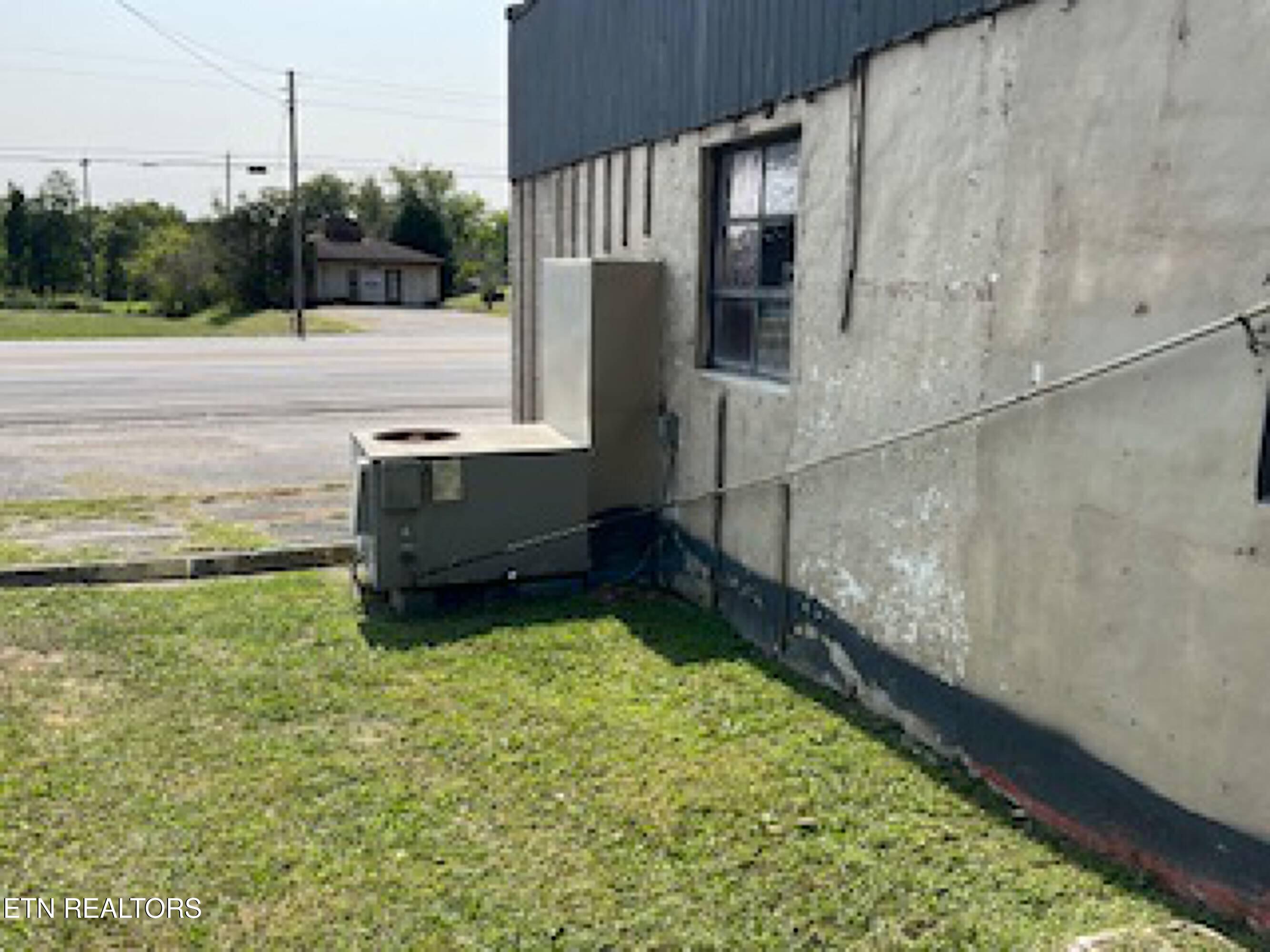 19421 Alberta Street Oneida TN 37841