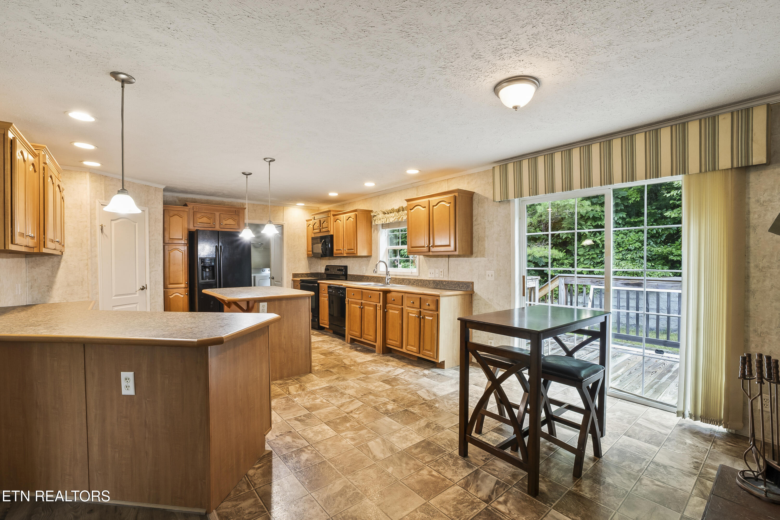 236 Loggers Lane Clinton TN 37716