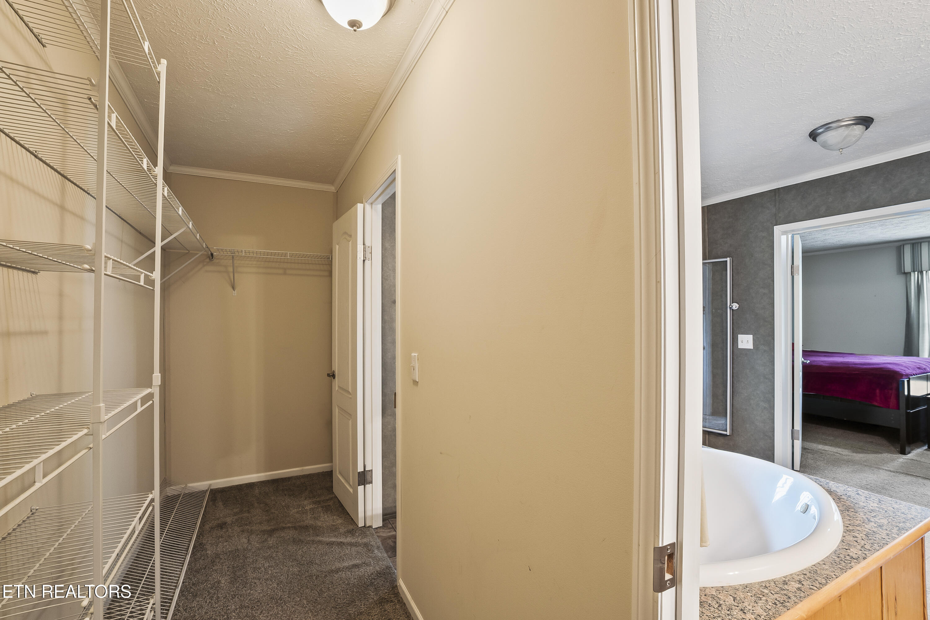 236 Loggers Lane Clinton TN 37716