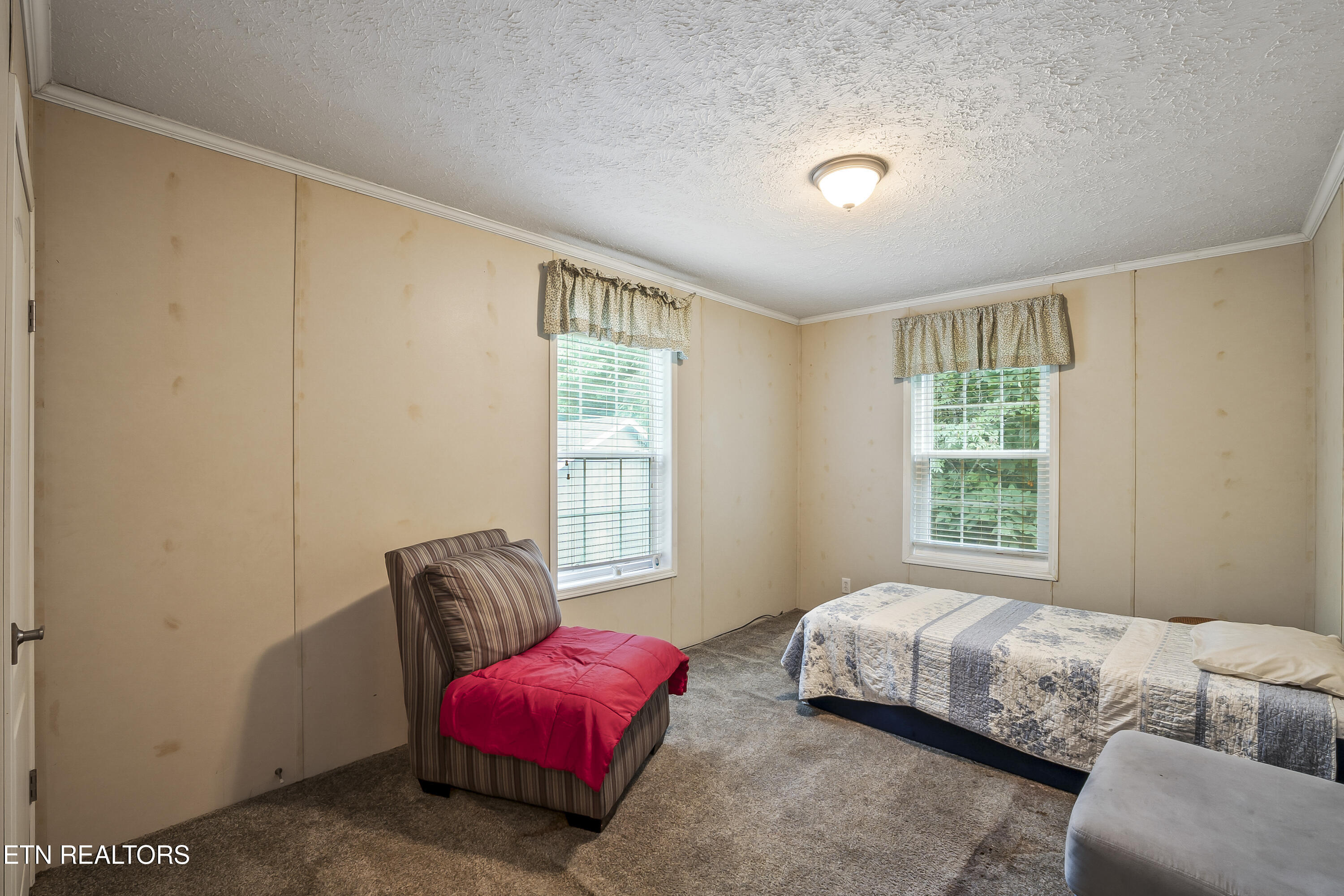 236 Loggers Lane Clinton TN 37716