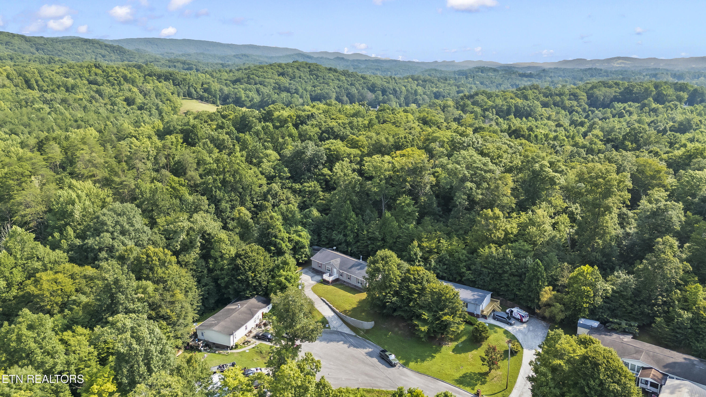 236 Loggers Lane Clinton TN 37716