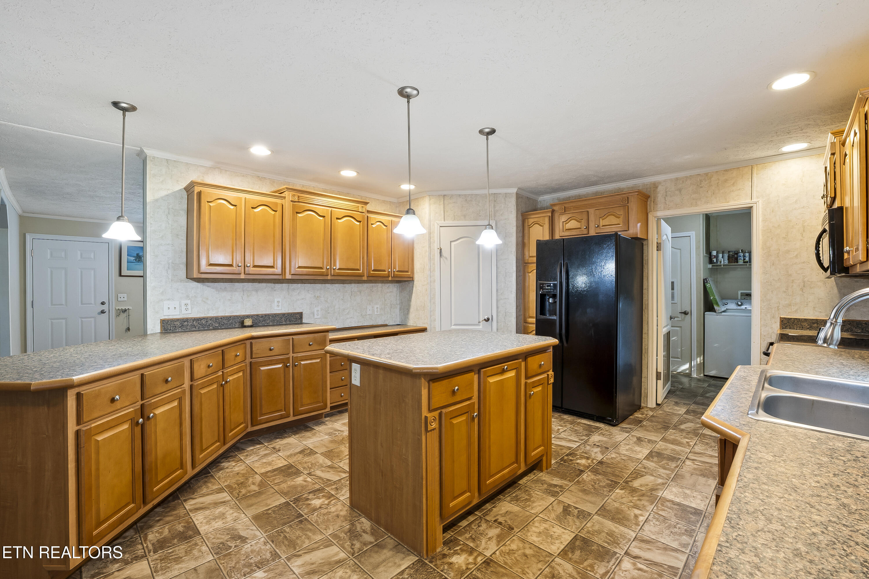 236 Loggers Lane Clinton TN 37716