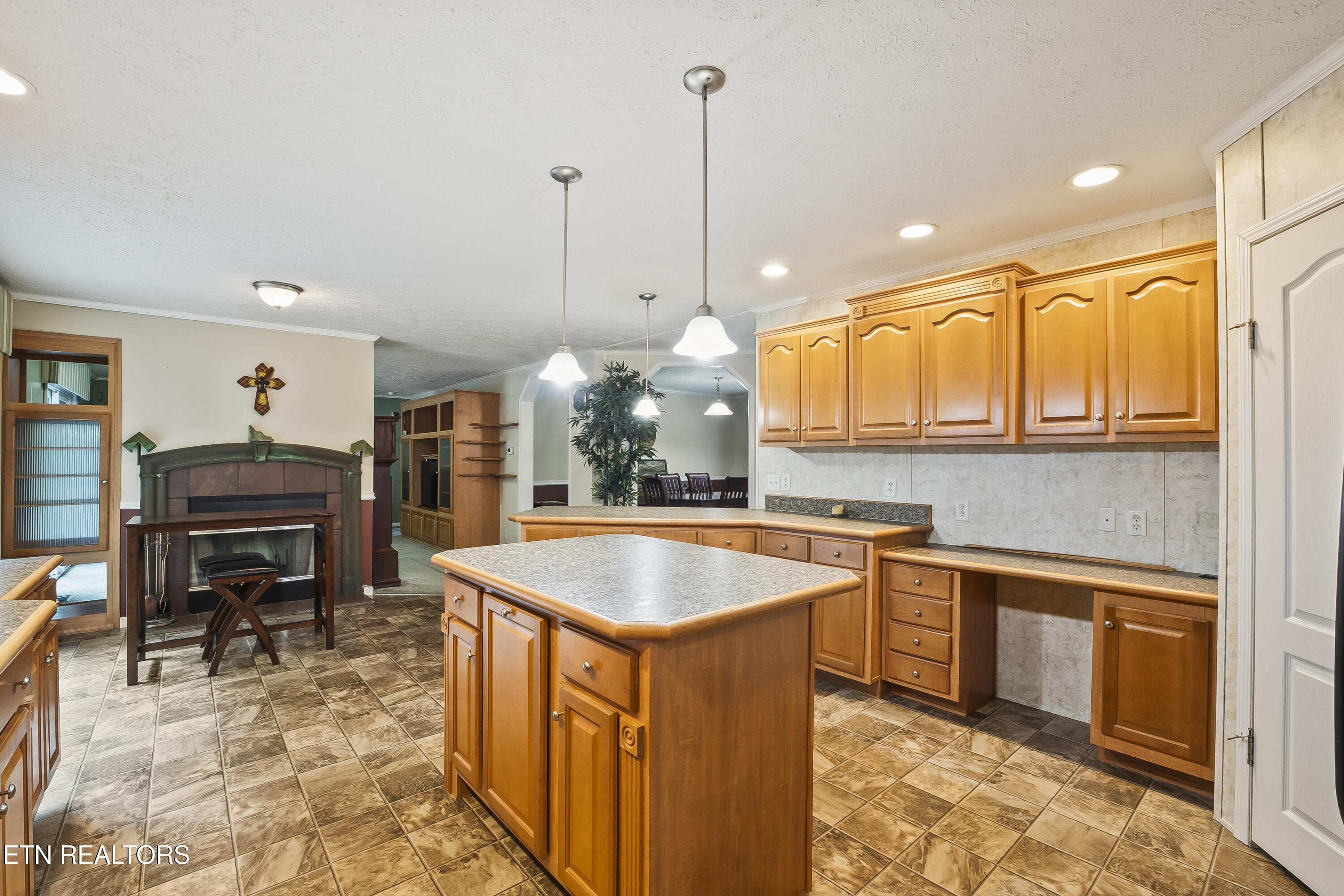 236 Loggers Lane Clinton TN 37716