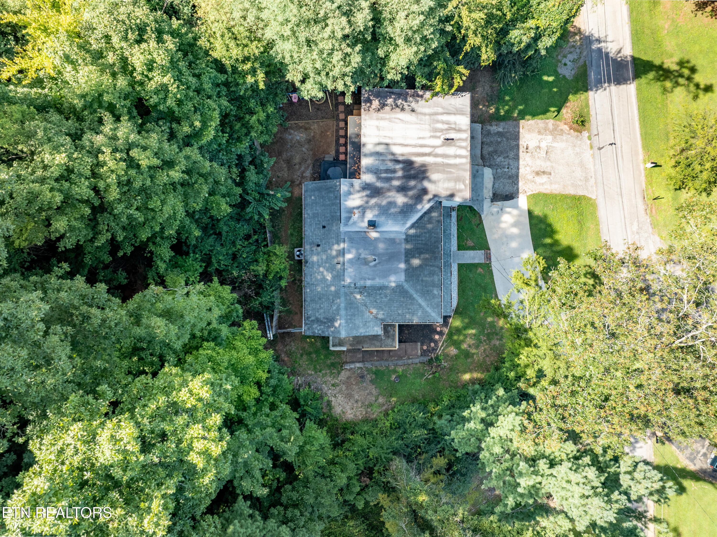 4220 Reed Road Louisville TN 37777
