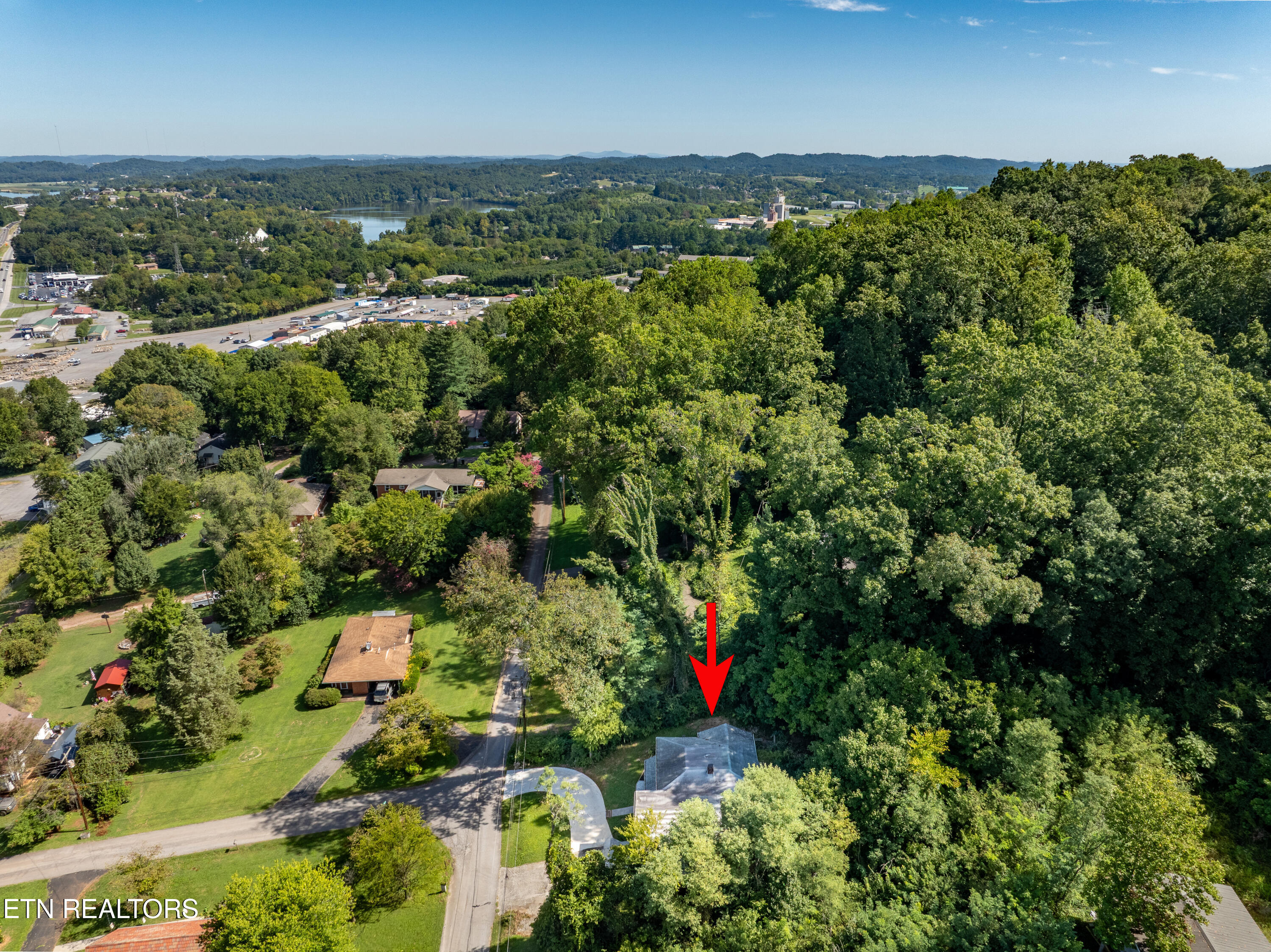 4220 Reed Road Louisville TN 37777