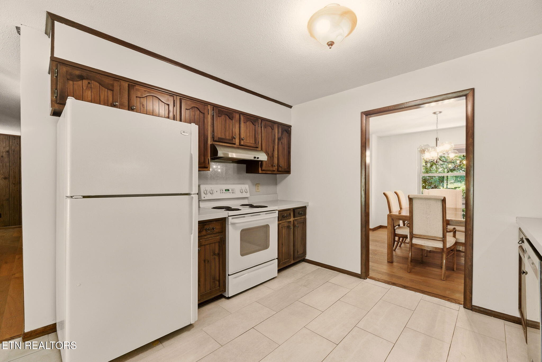 5704 Crestwood Drive Knoxville TN 37914