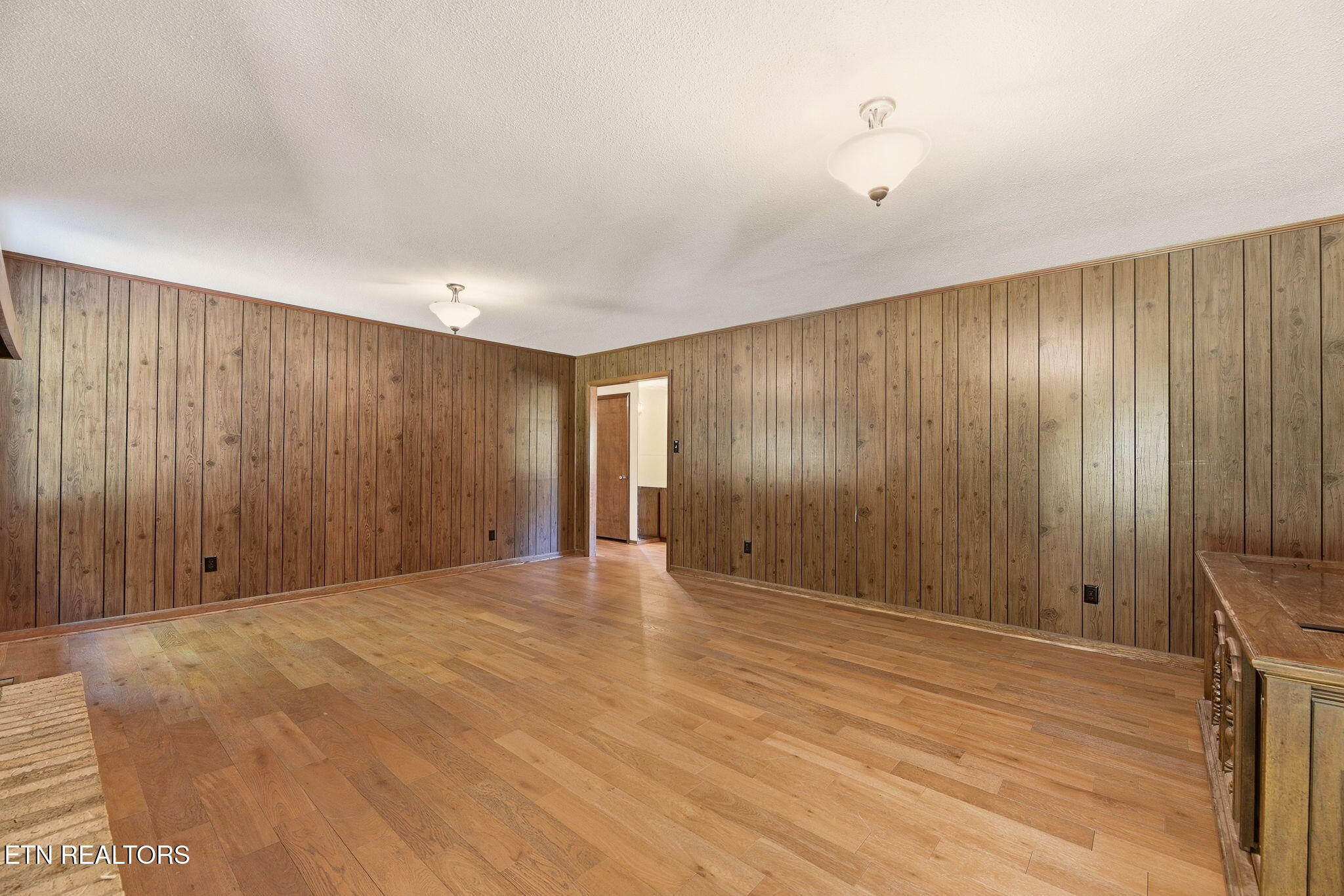 5704 Crestwood Drive Knoxville TN 37914