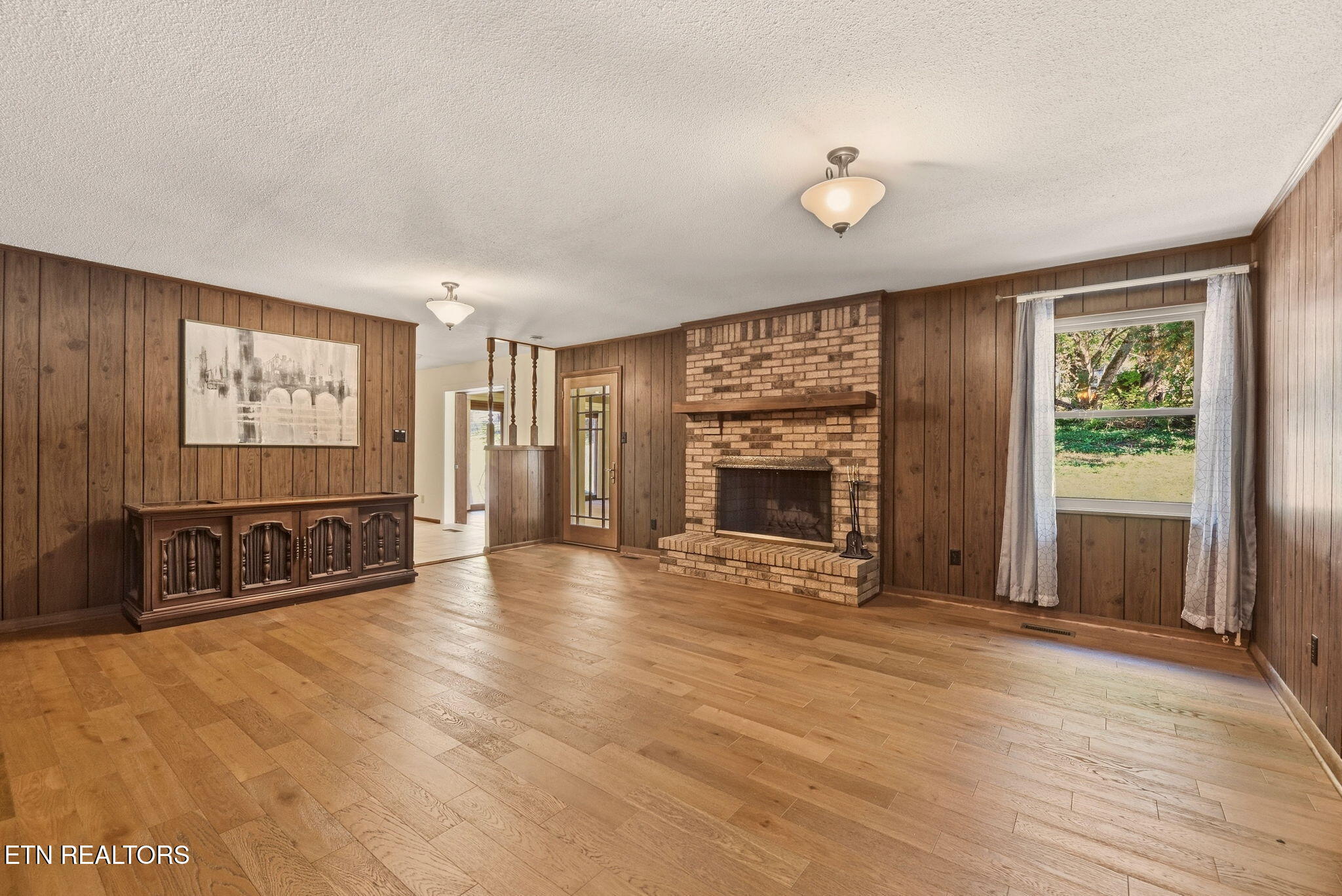 5704 Crestwood Drive Knoxville TN 37914