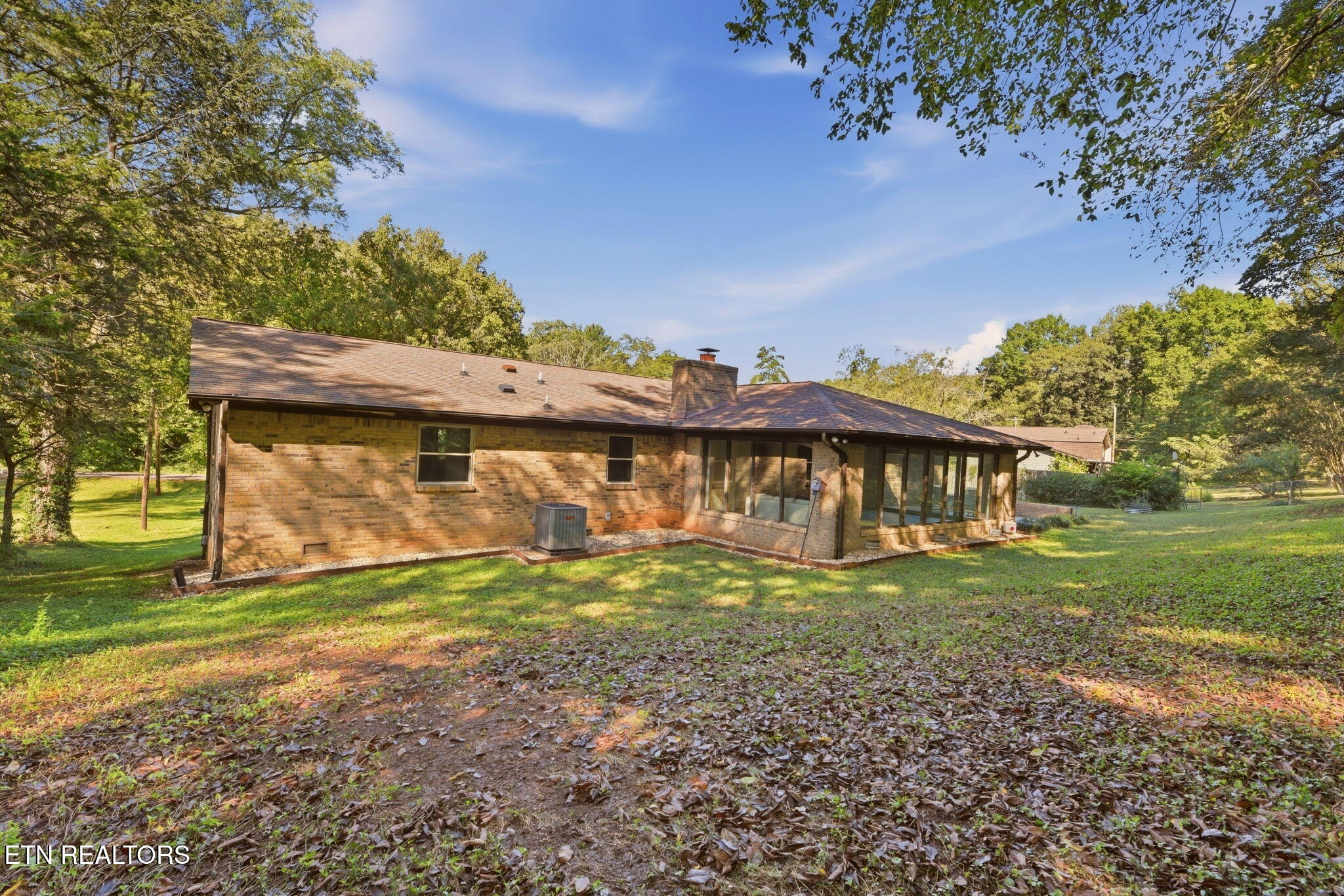5704 Crestwood Drive Knoxville TN 37914