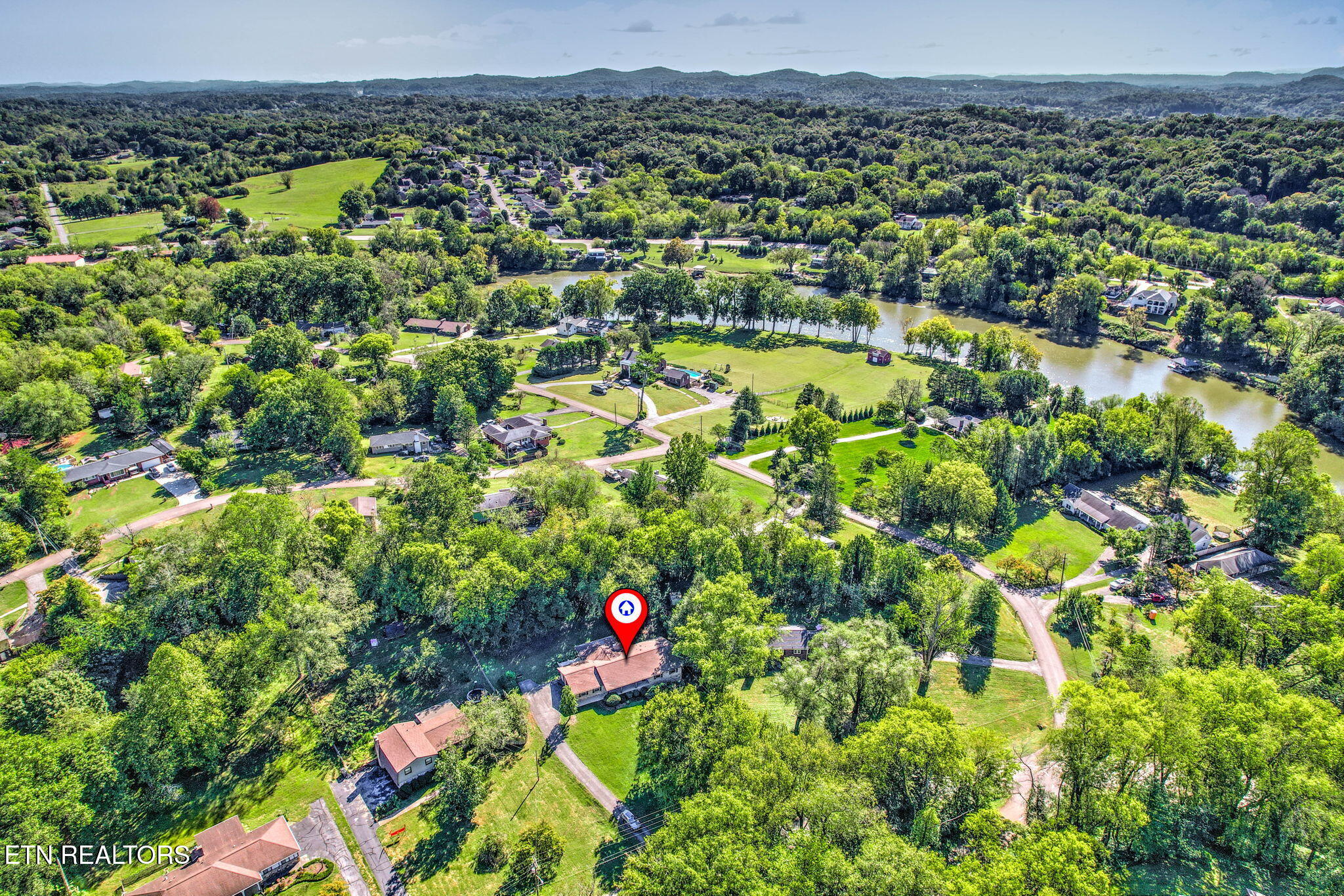 5704 Crestwood Drive Knoxville TN 37914