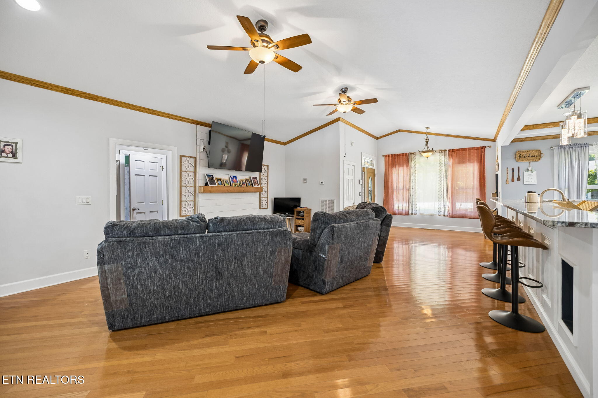 677 Twin Hills Lane Jacksboro TN 37757