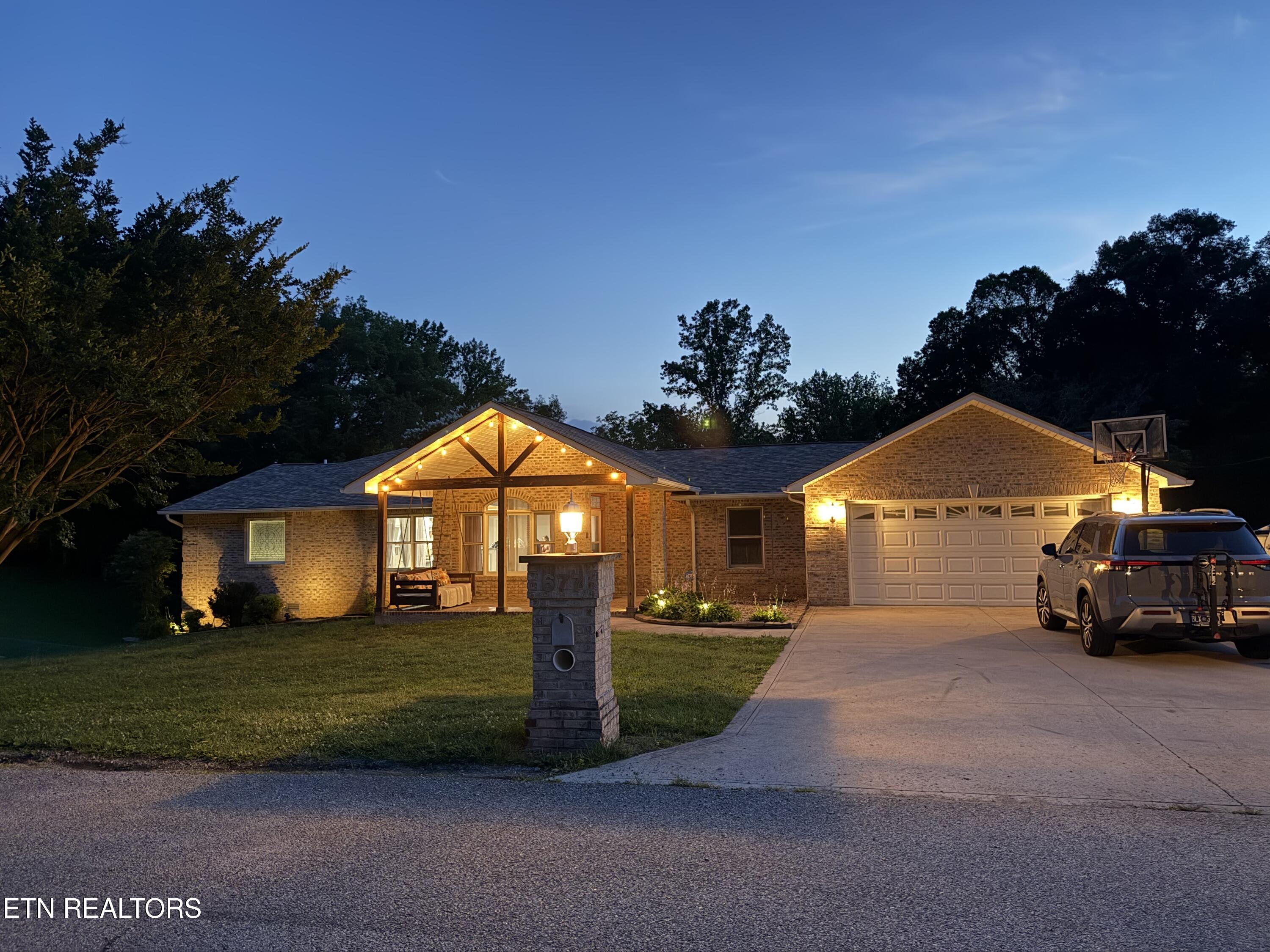 677 Twin Hills Lane Jacksboro TN 37757