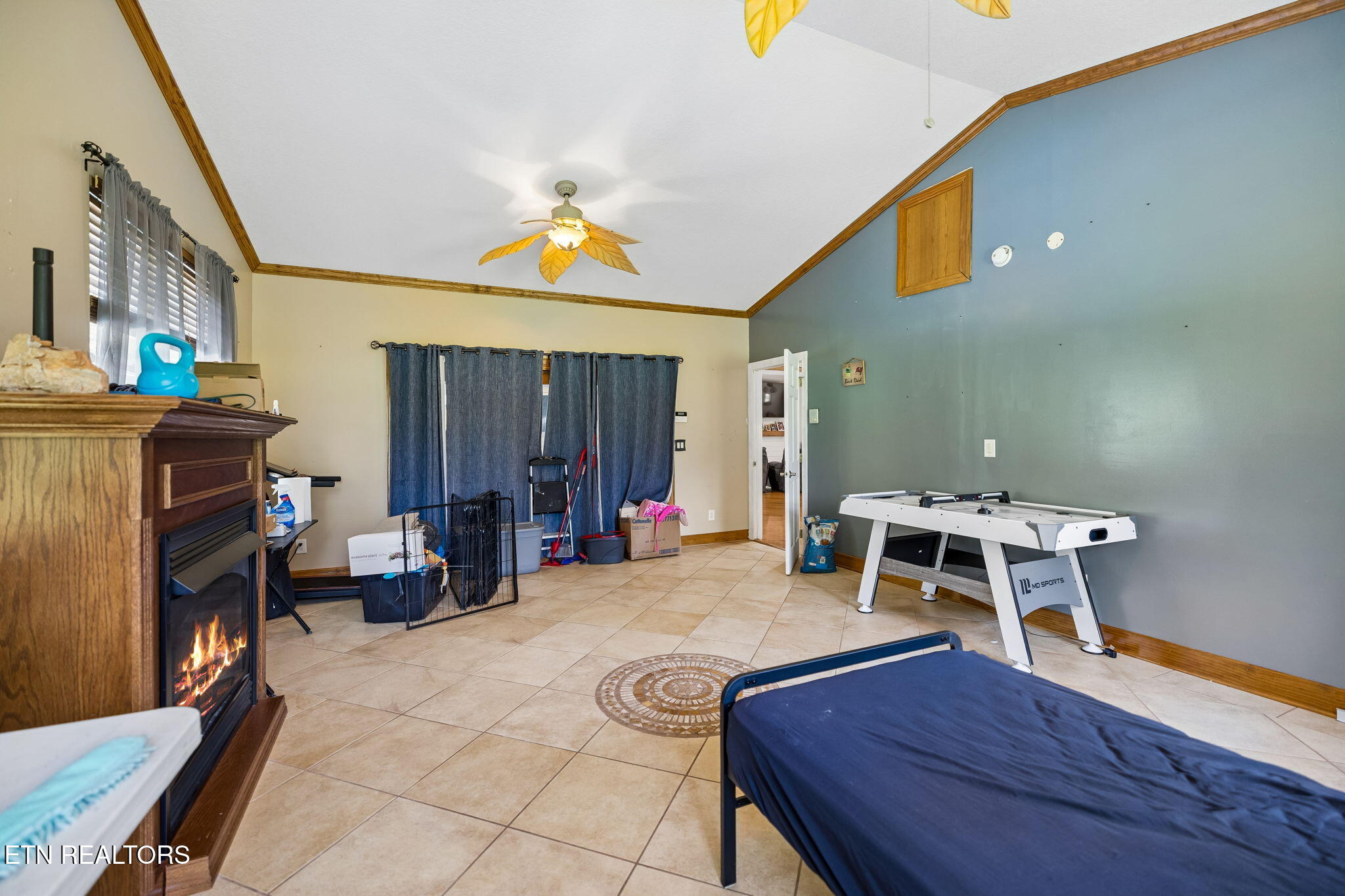 677 Twin Hills Lane Jacksboro TN 37757