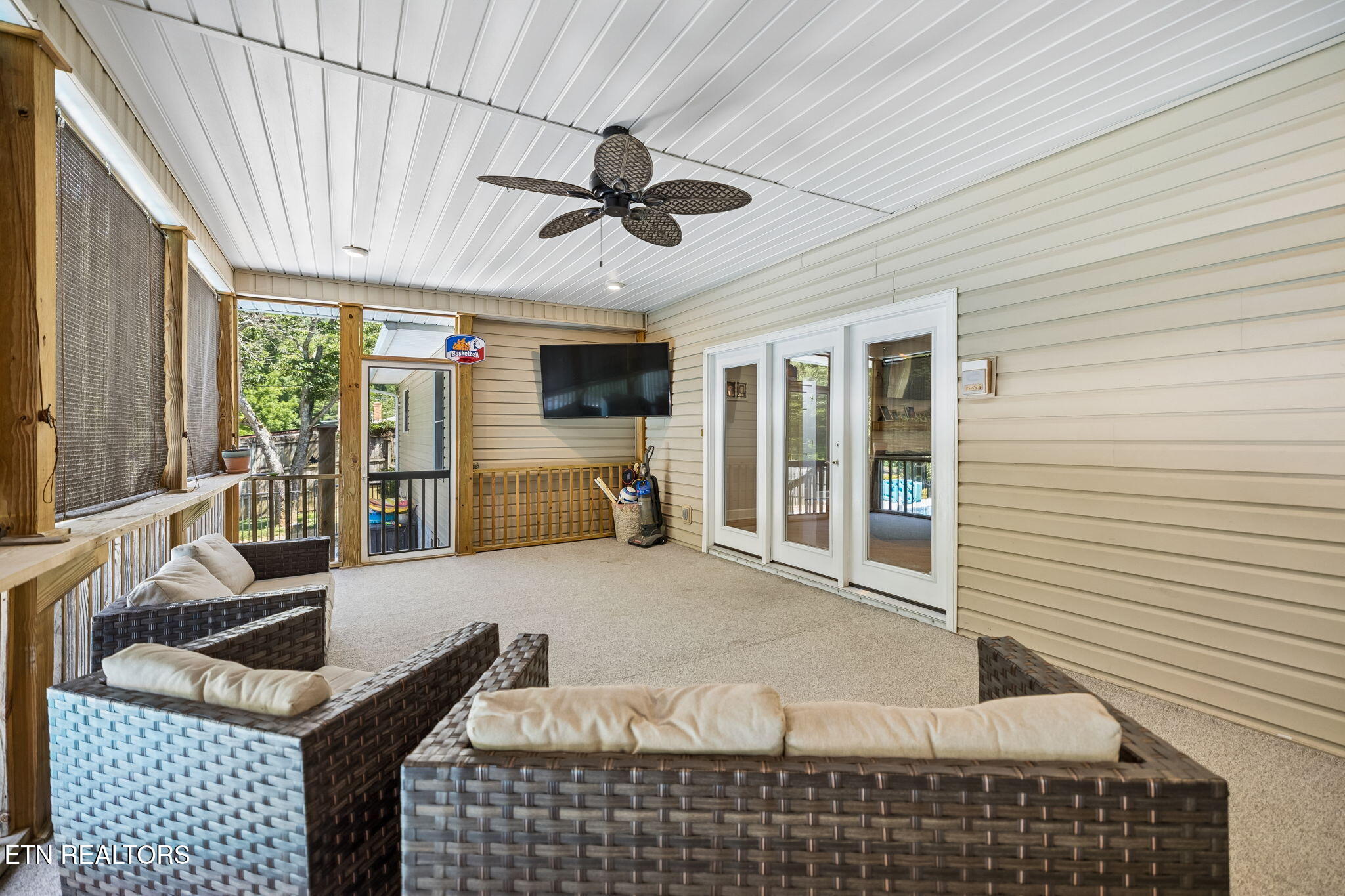 677 Twin Hills Lane Jacksboro TN 37757