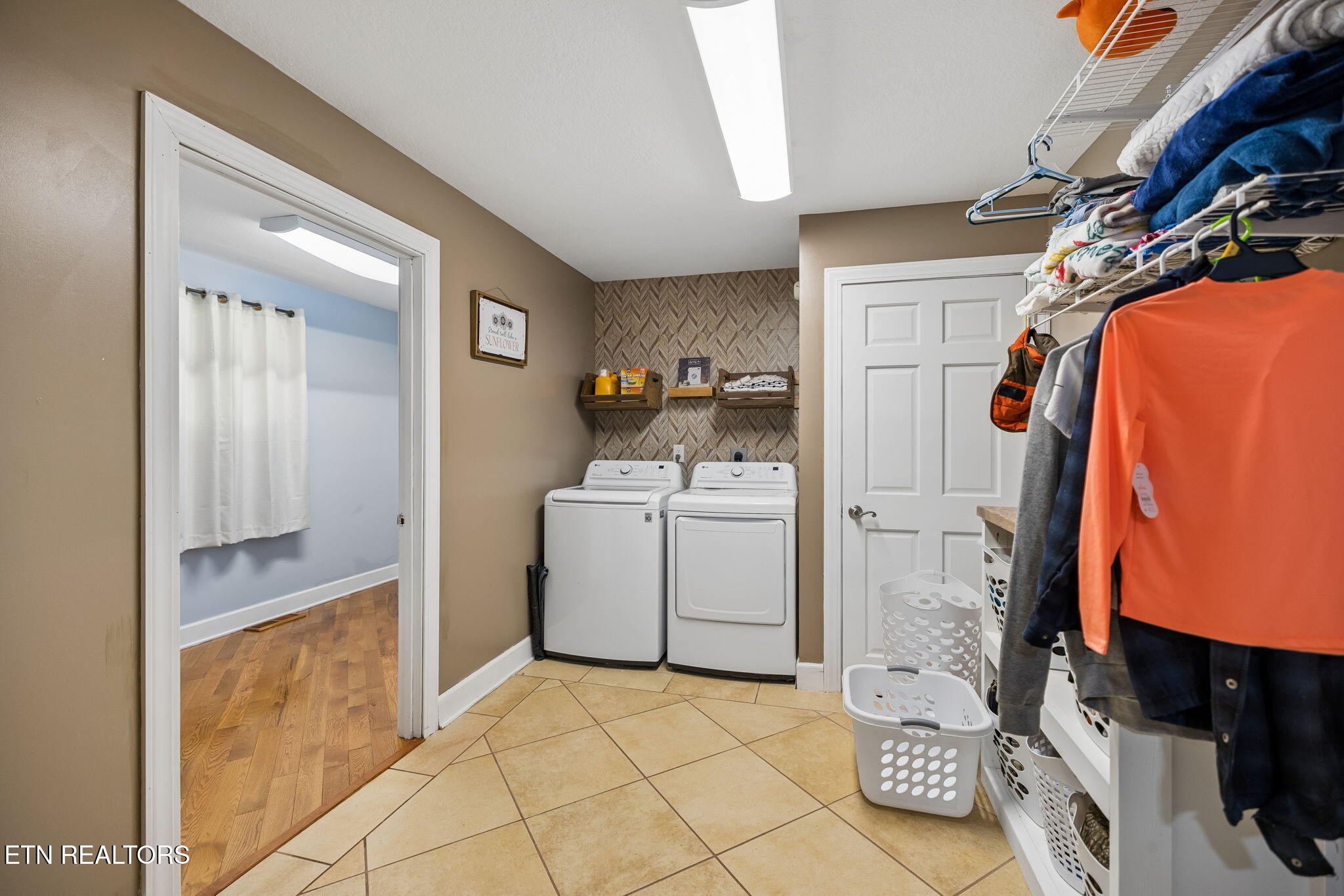 677 Twin Hills Lane Jacksboro TN 37757