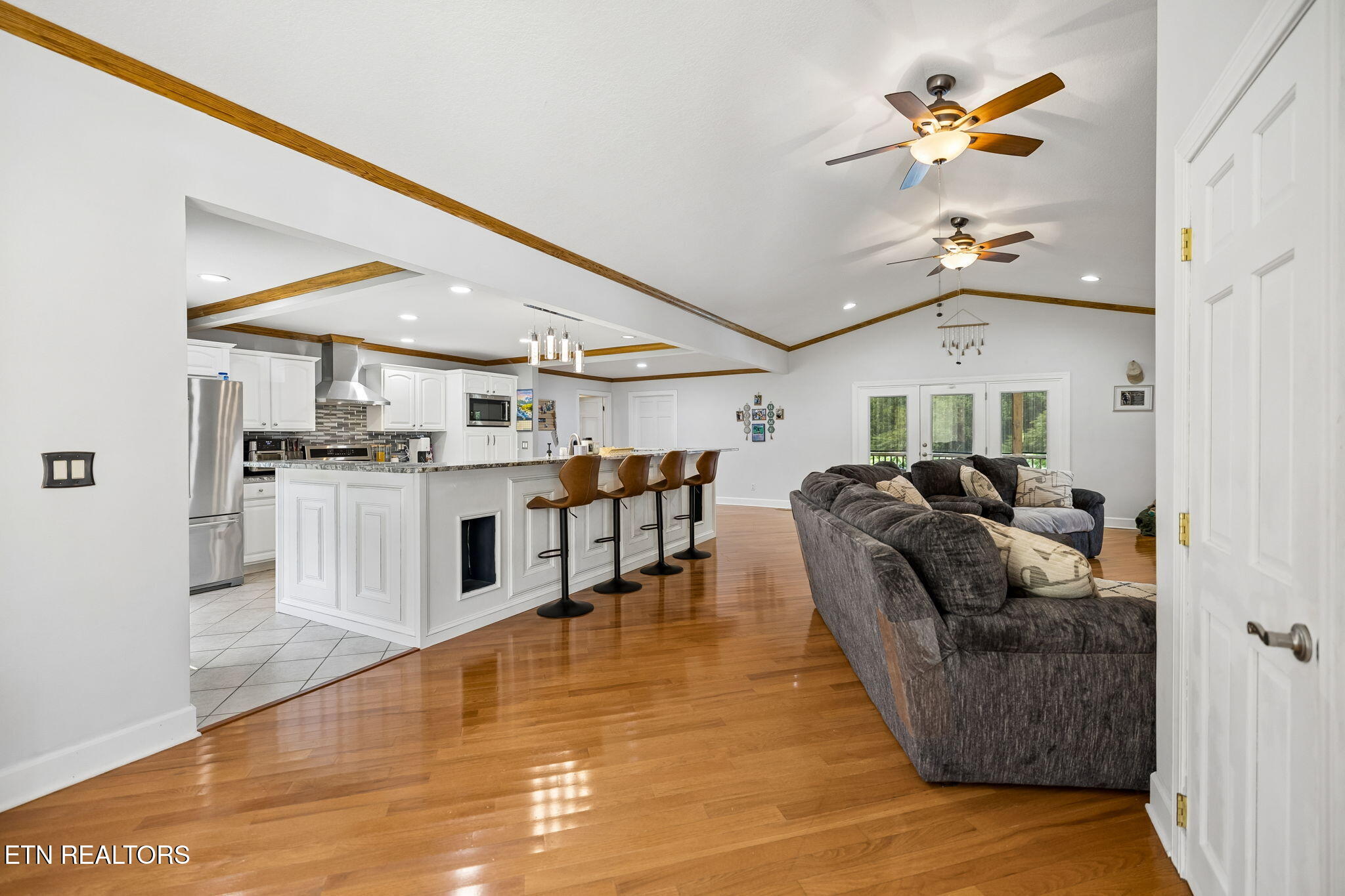 677 Twin Hills Lane Jacksboro TN 37757