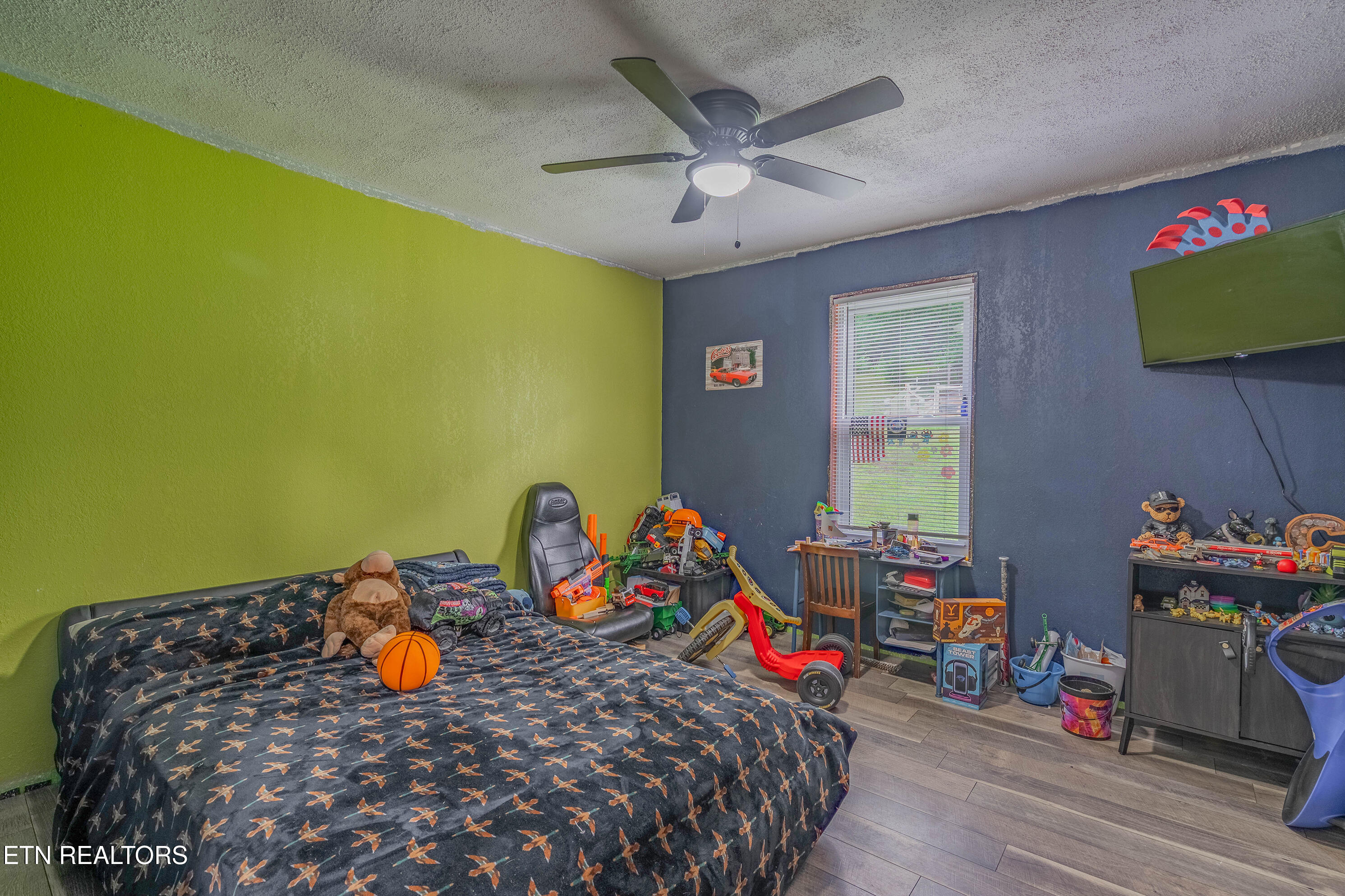 222 Walden Avenue Oliver Springs TN 37840