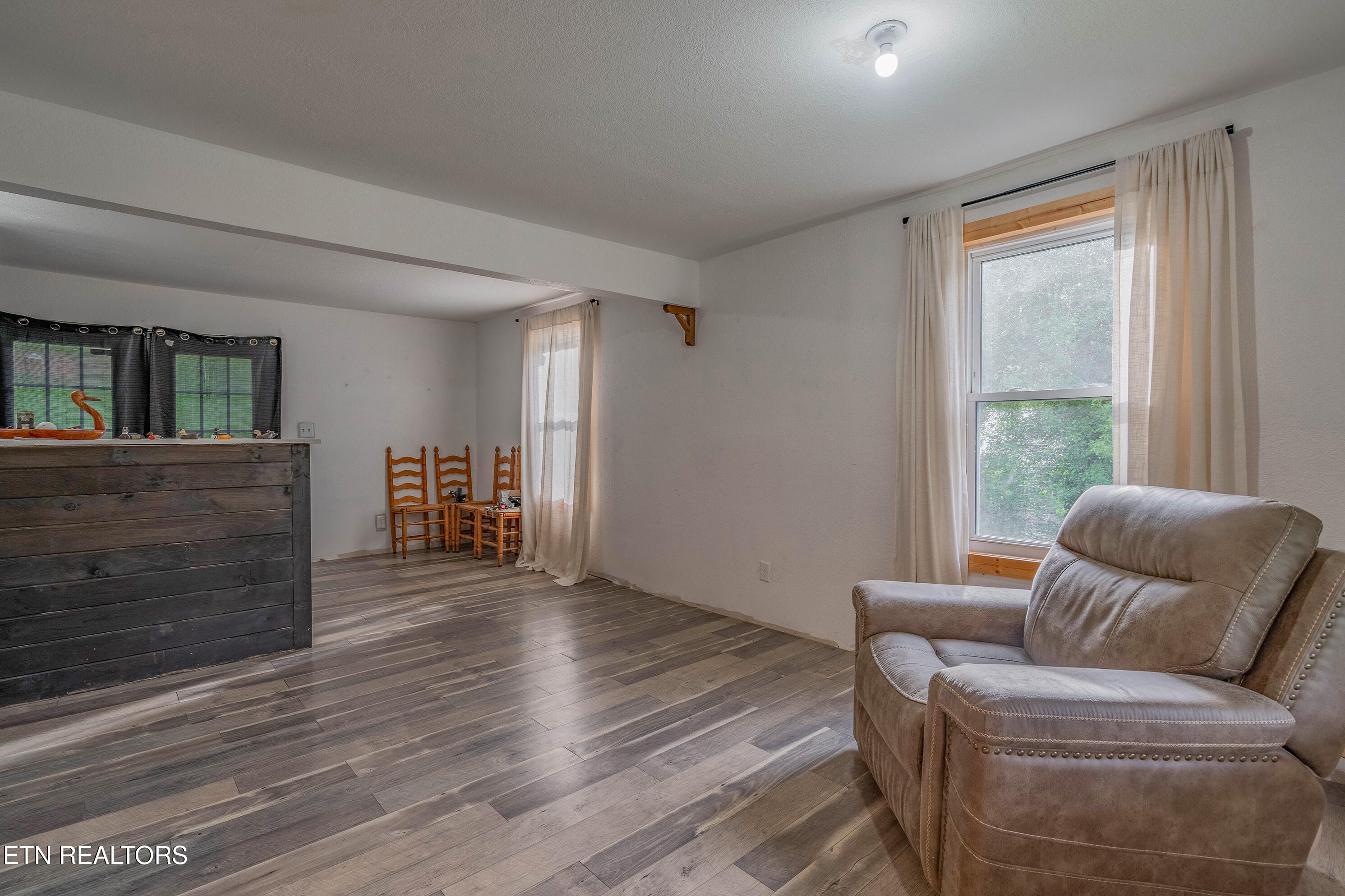 222 Walden Avenue Oliver Springs TN 37840