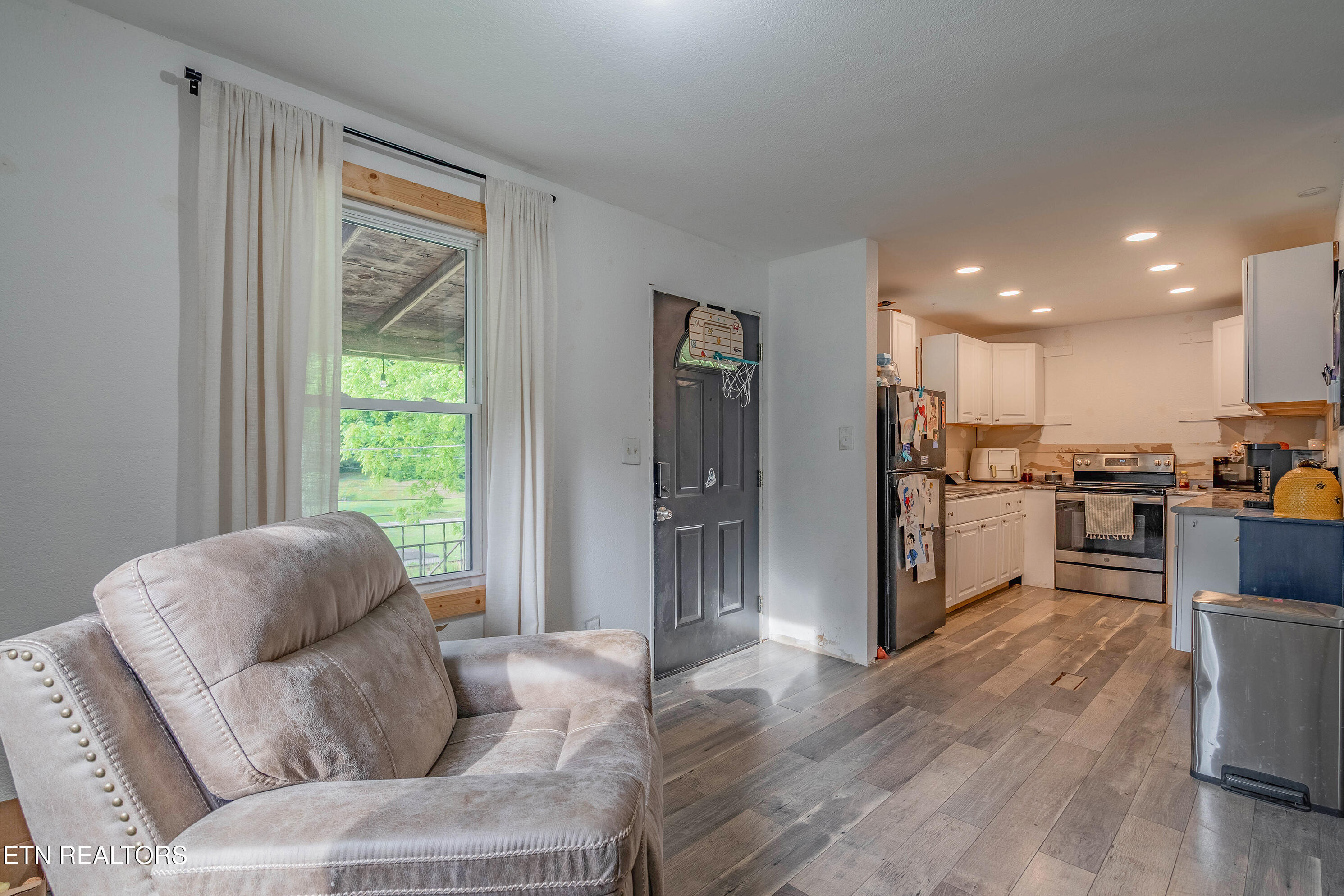 222 Walden Avenue Oliver Springs TN 37840