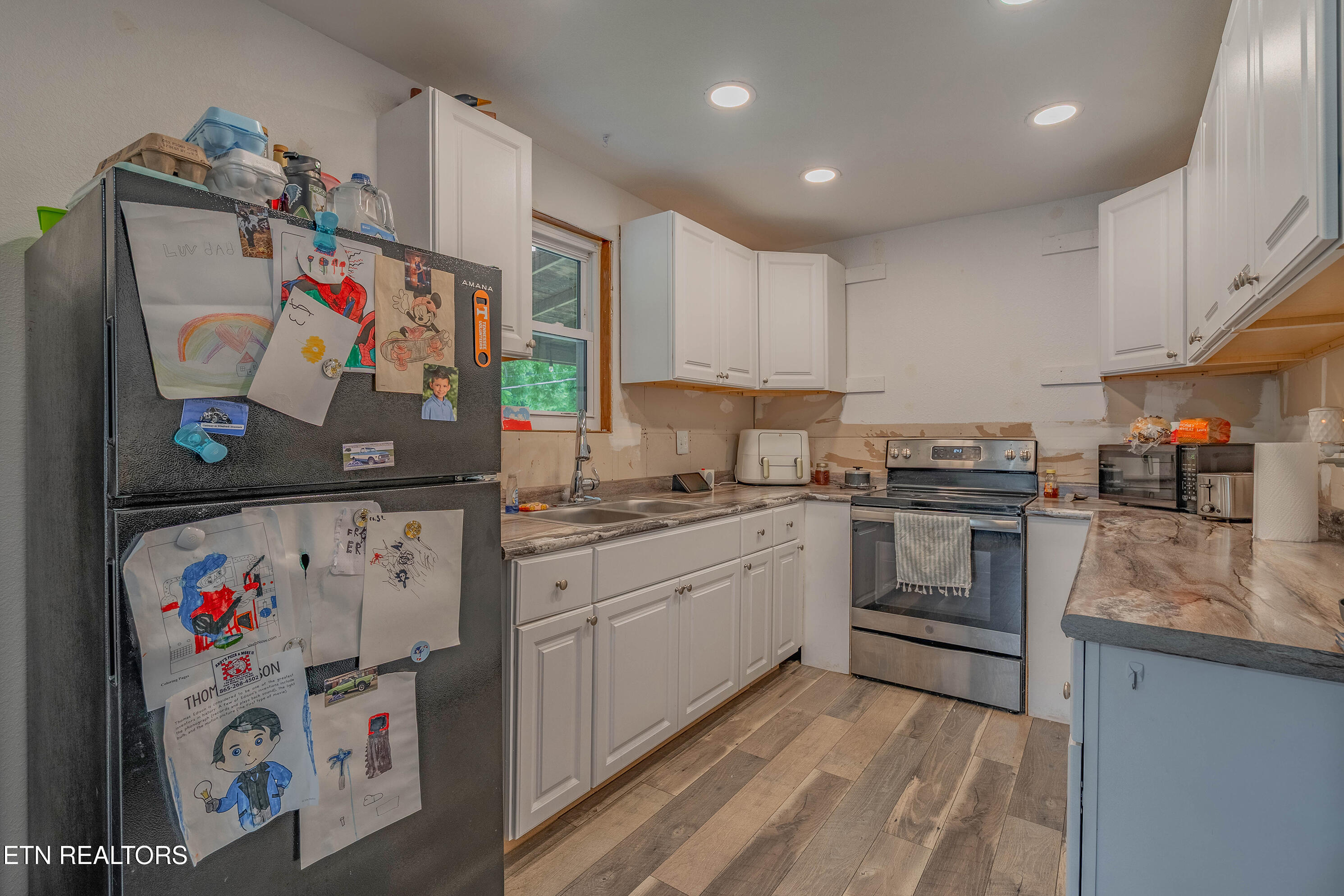222 Walden Avenue Oliver Springs TN 37840