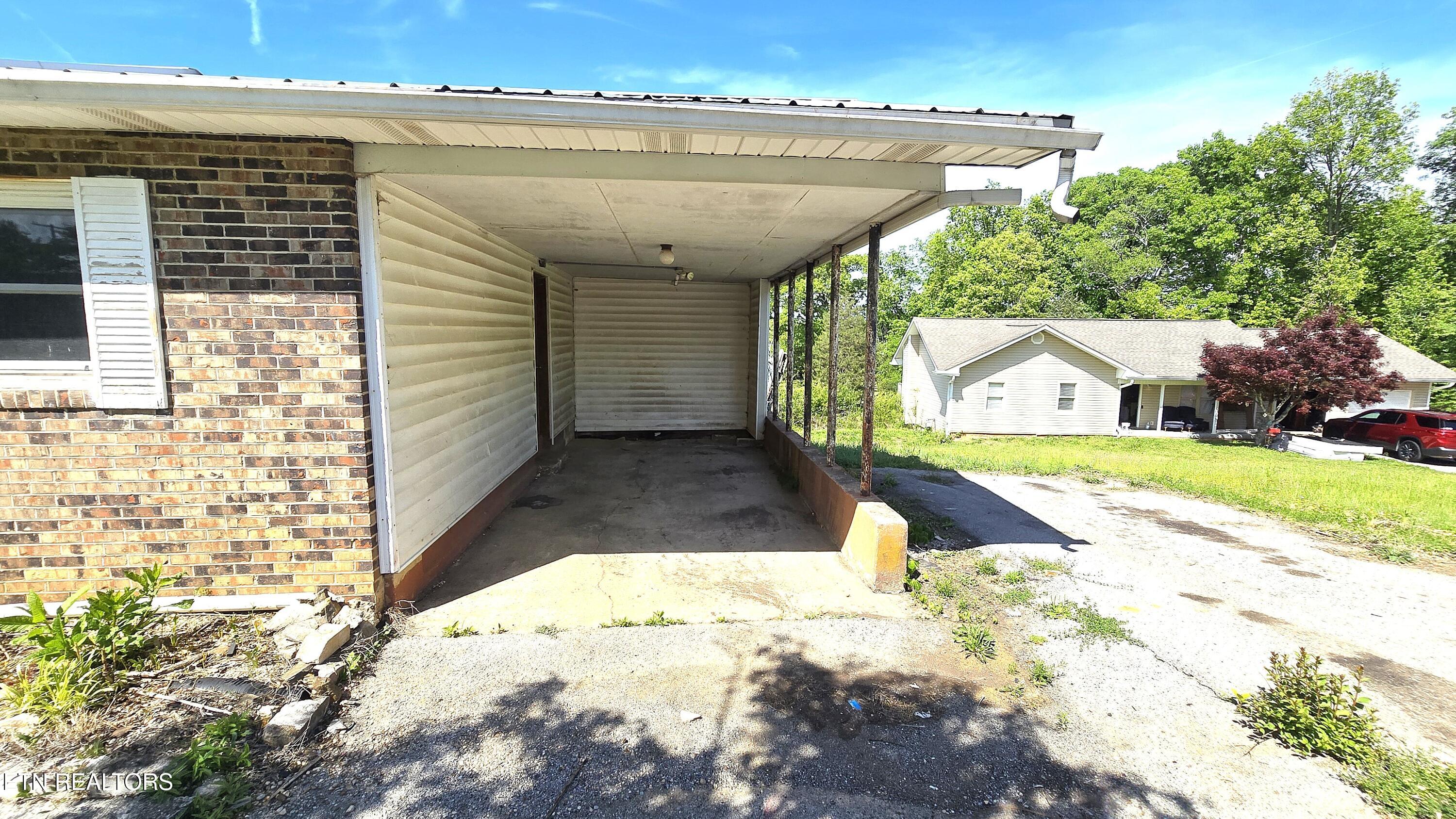 2150 Pinecrest Circle Lenoir City TN 37772