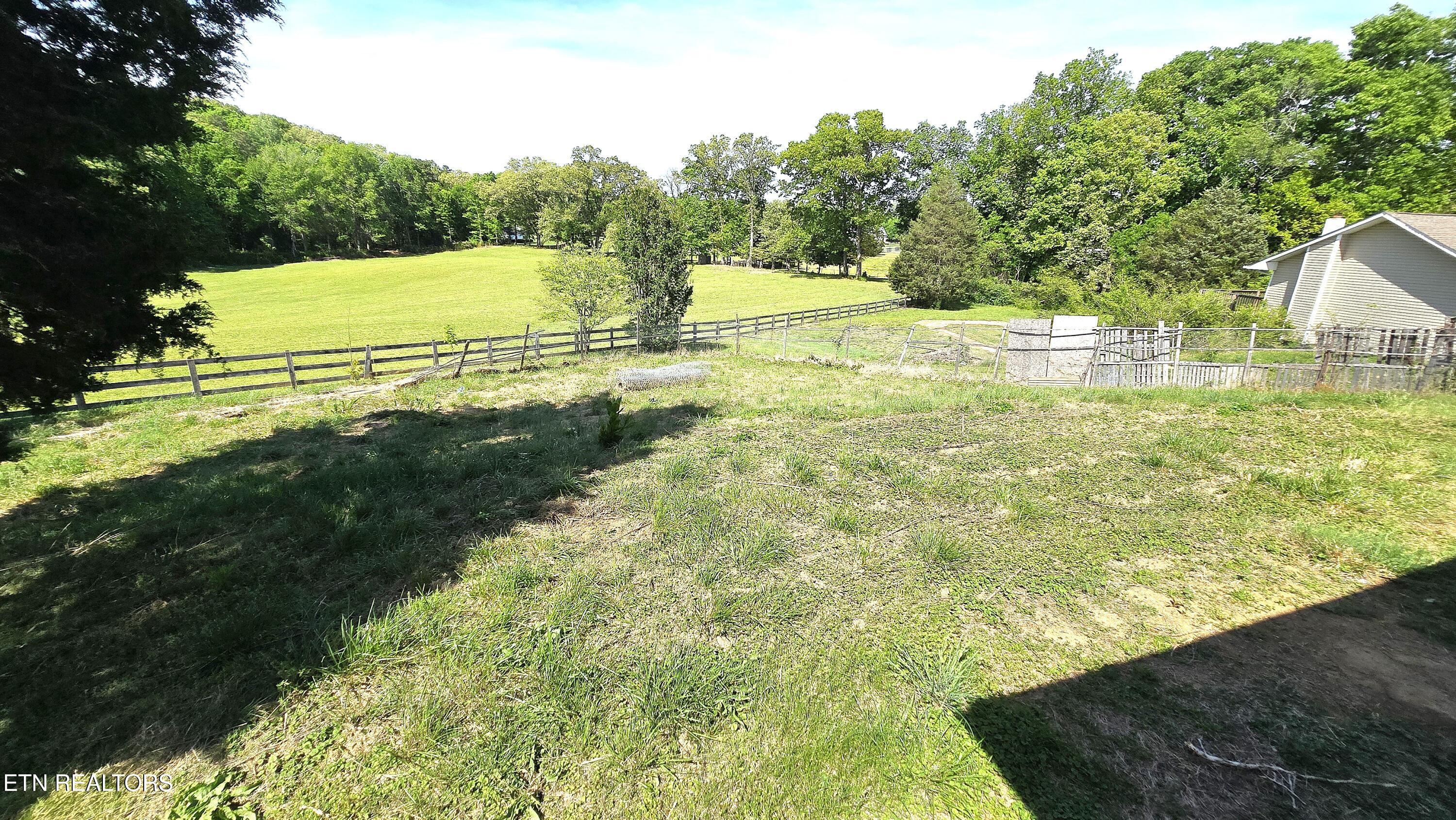 2150 Pinecrest Circle Lenoir City TN 37772