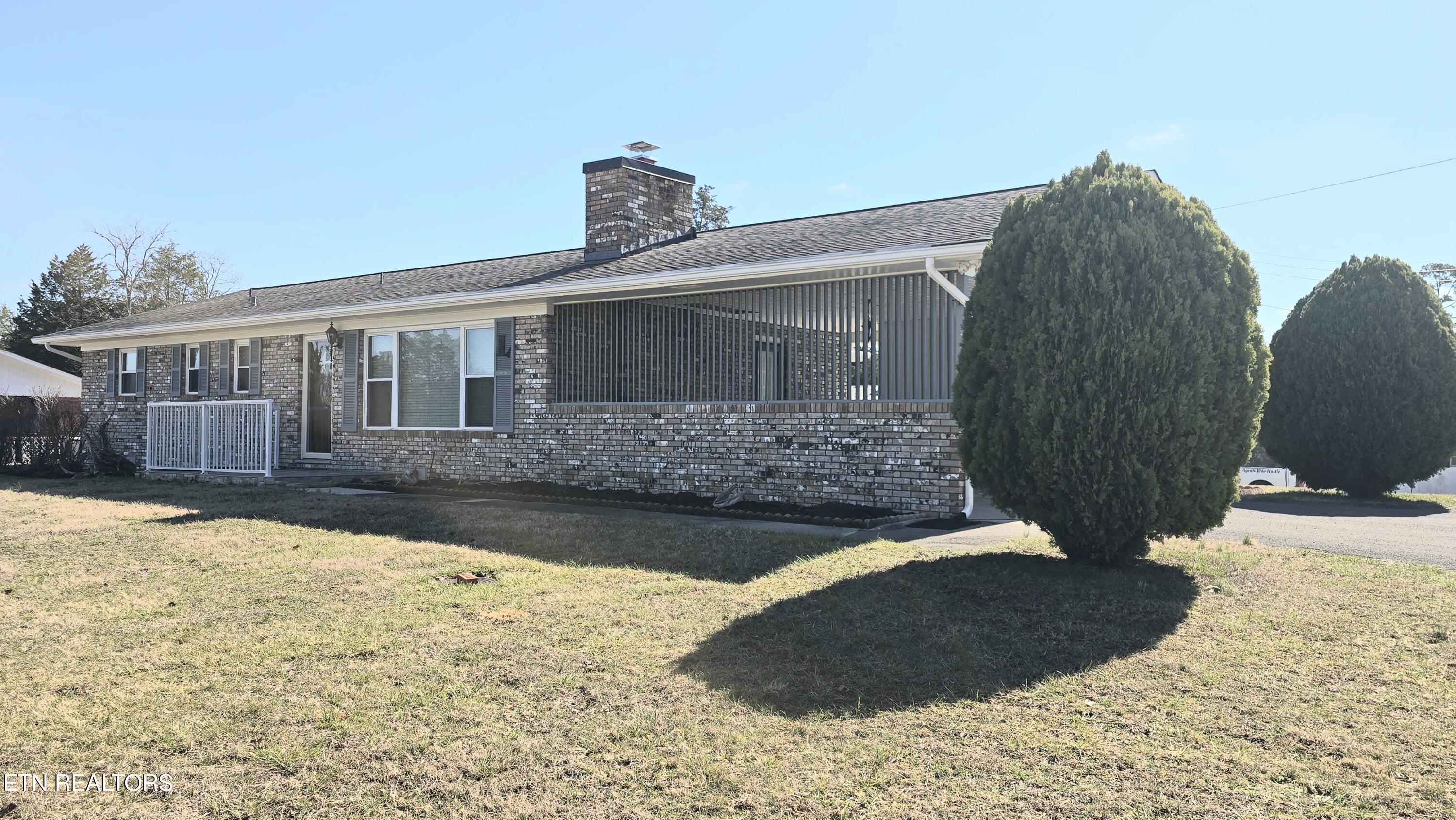 8200 Tazewell Pike Corryton TN 37721