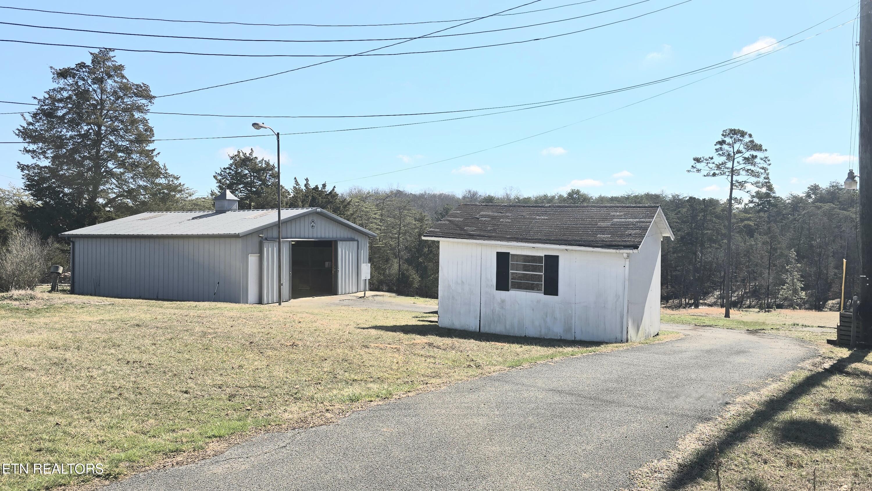 8200 Tazewell Pike Corryton TN 37721