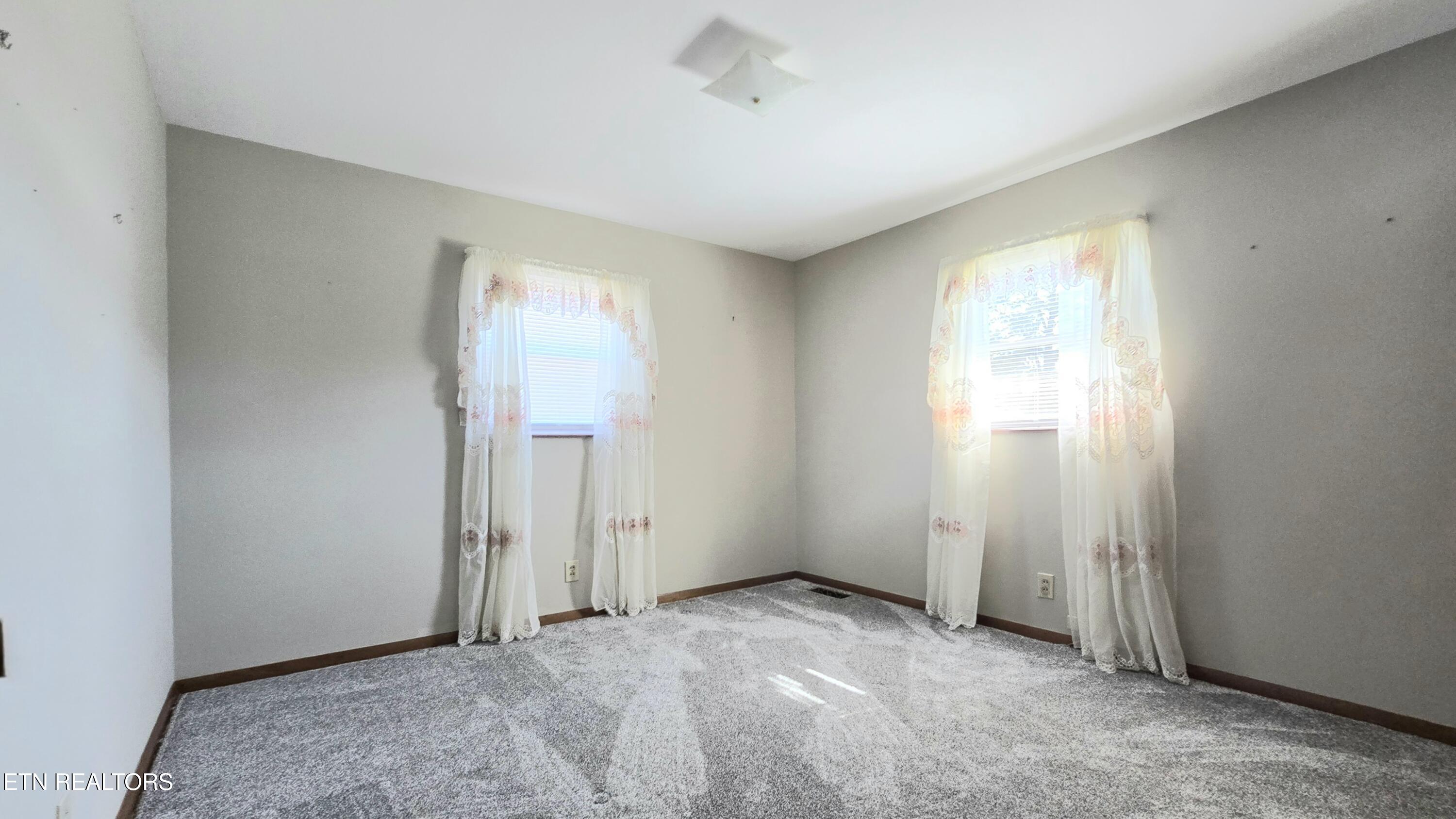 8200 Tazewell Pike Corryton TN 37721