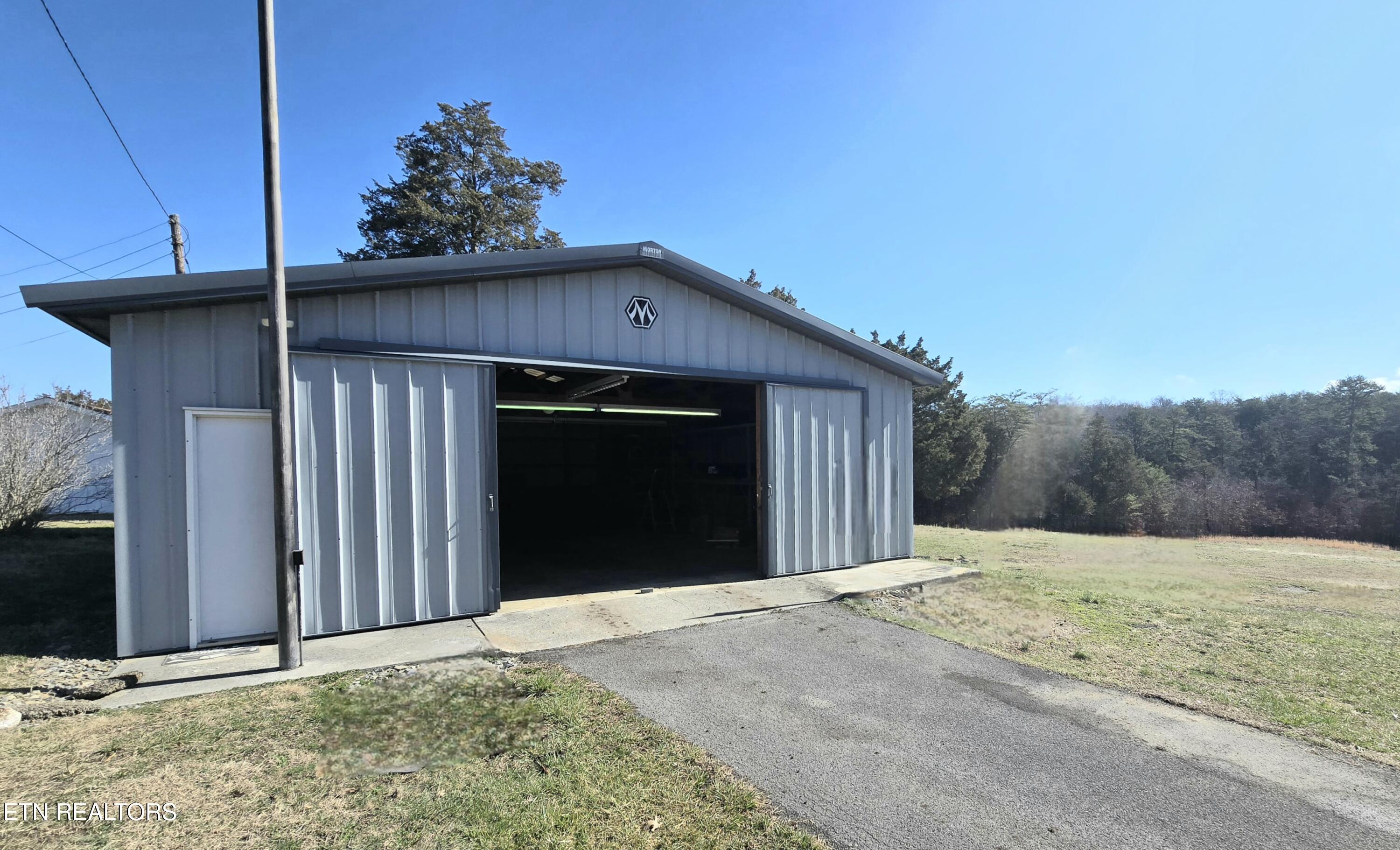 8200 Tazewell Pike Corryton TN 37721