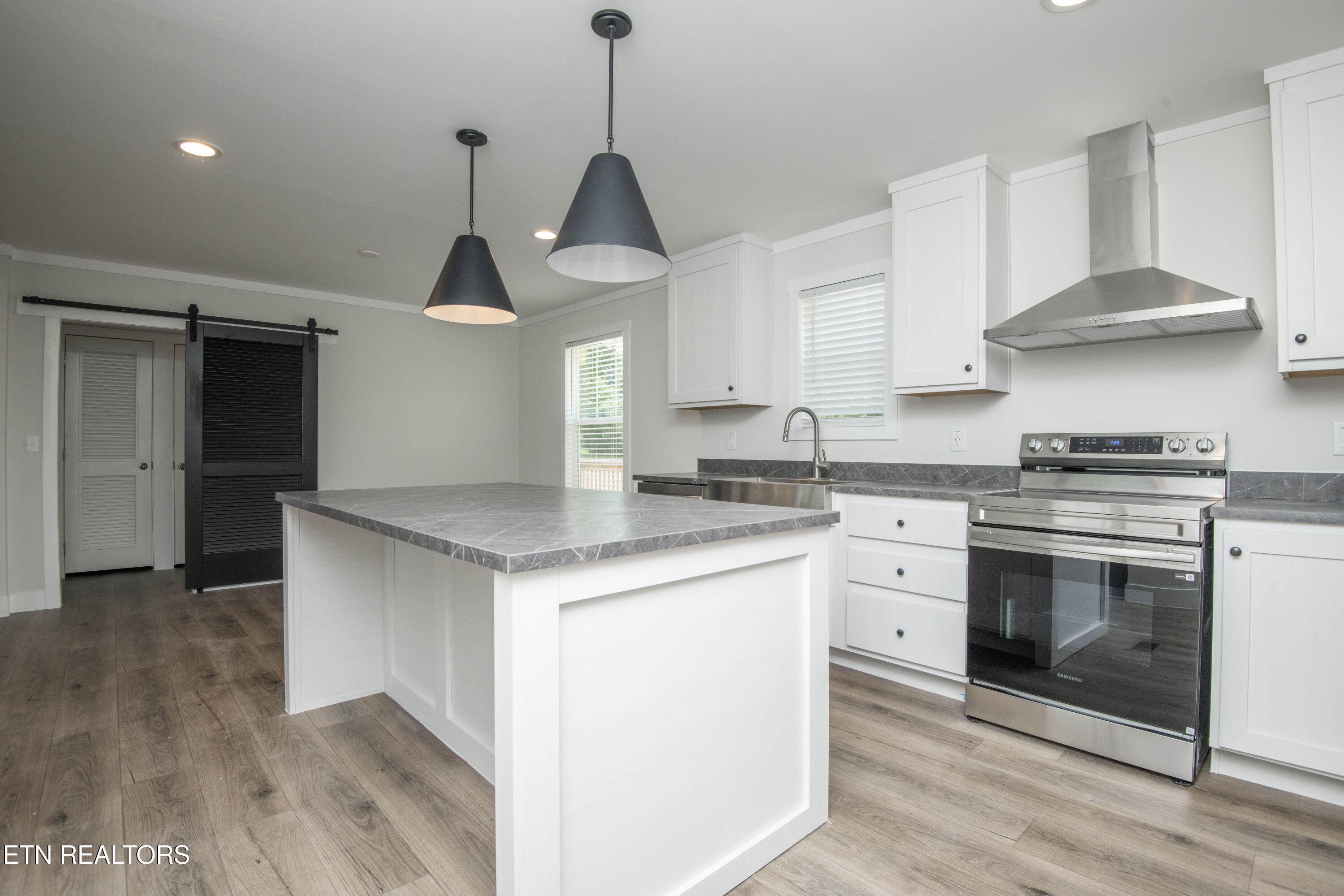 6521 Lambent Lane Knoxville TN 37918