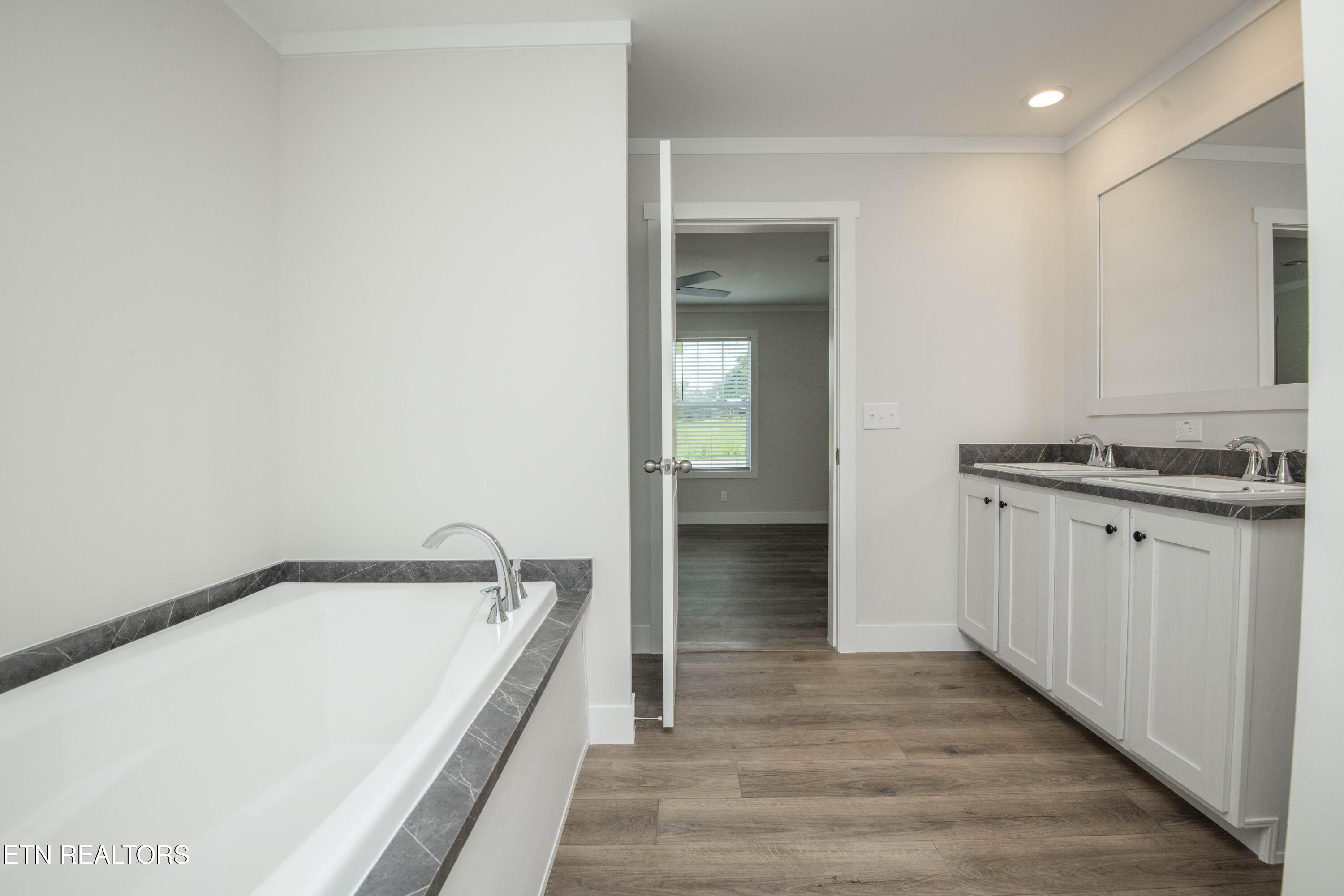 6521 Lambent Lane Knoxville TN 37918