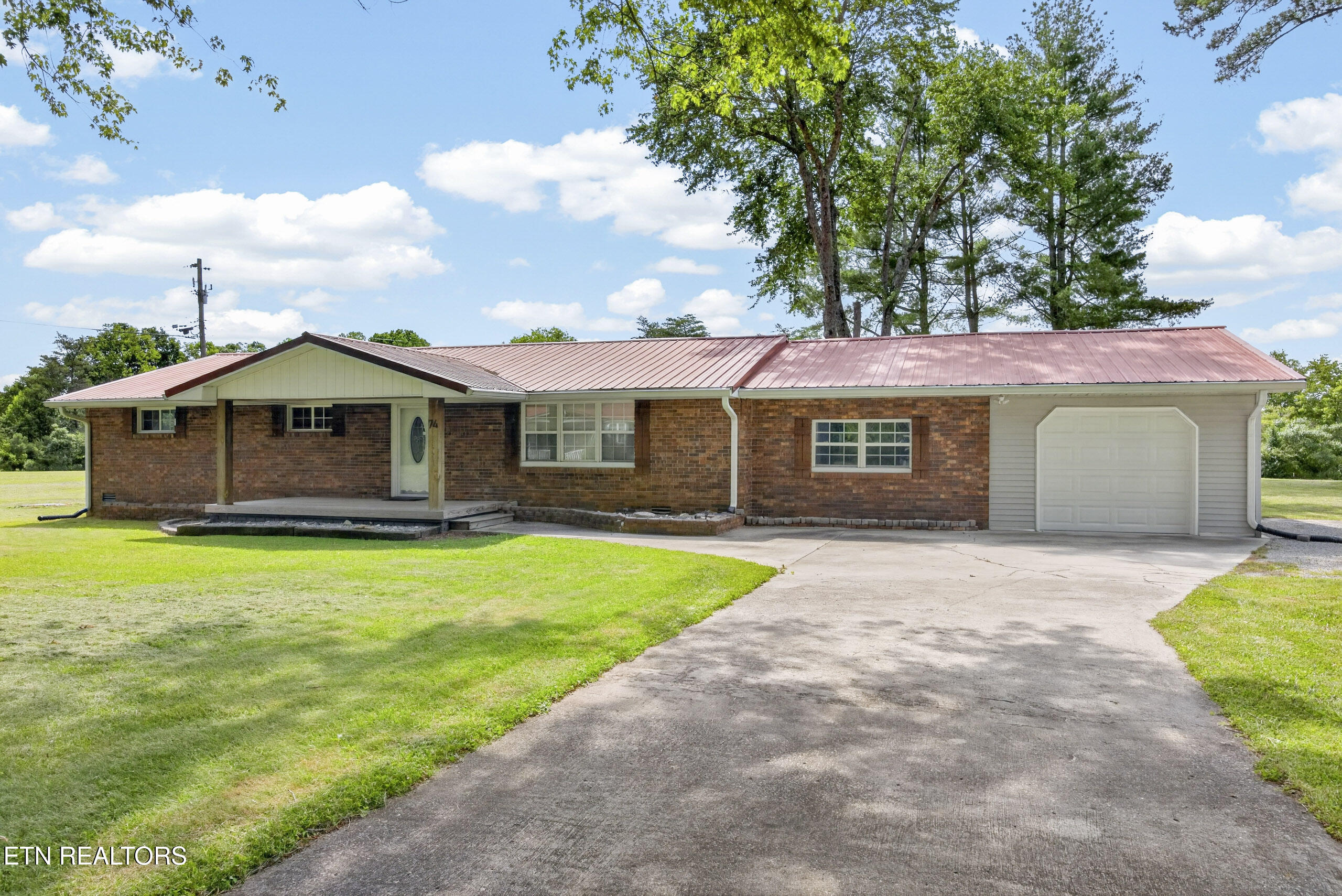 74 Farmer Road Crossville TN 38571
