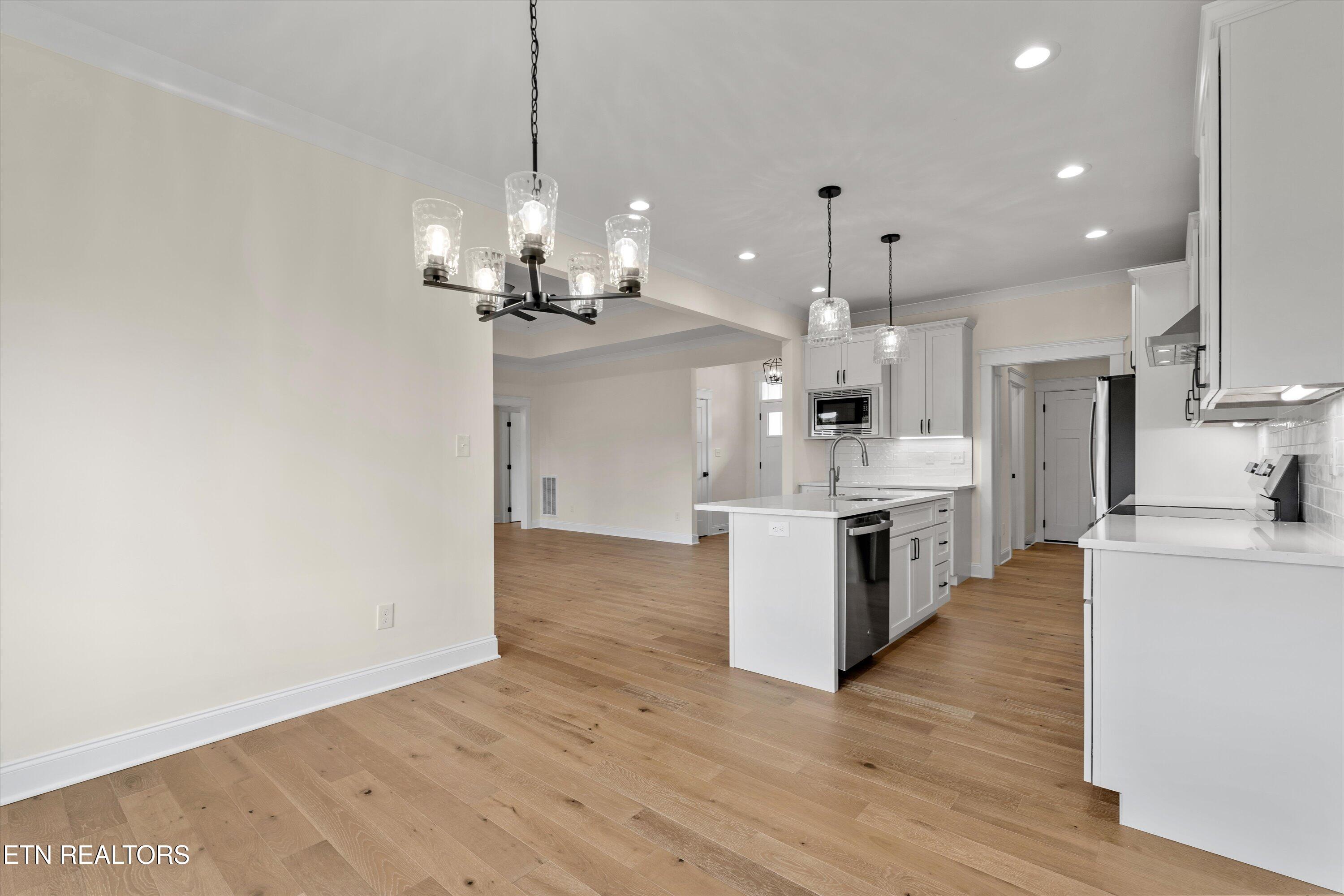 717 Twin Lakes Drive Loudon TN 37774