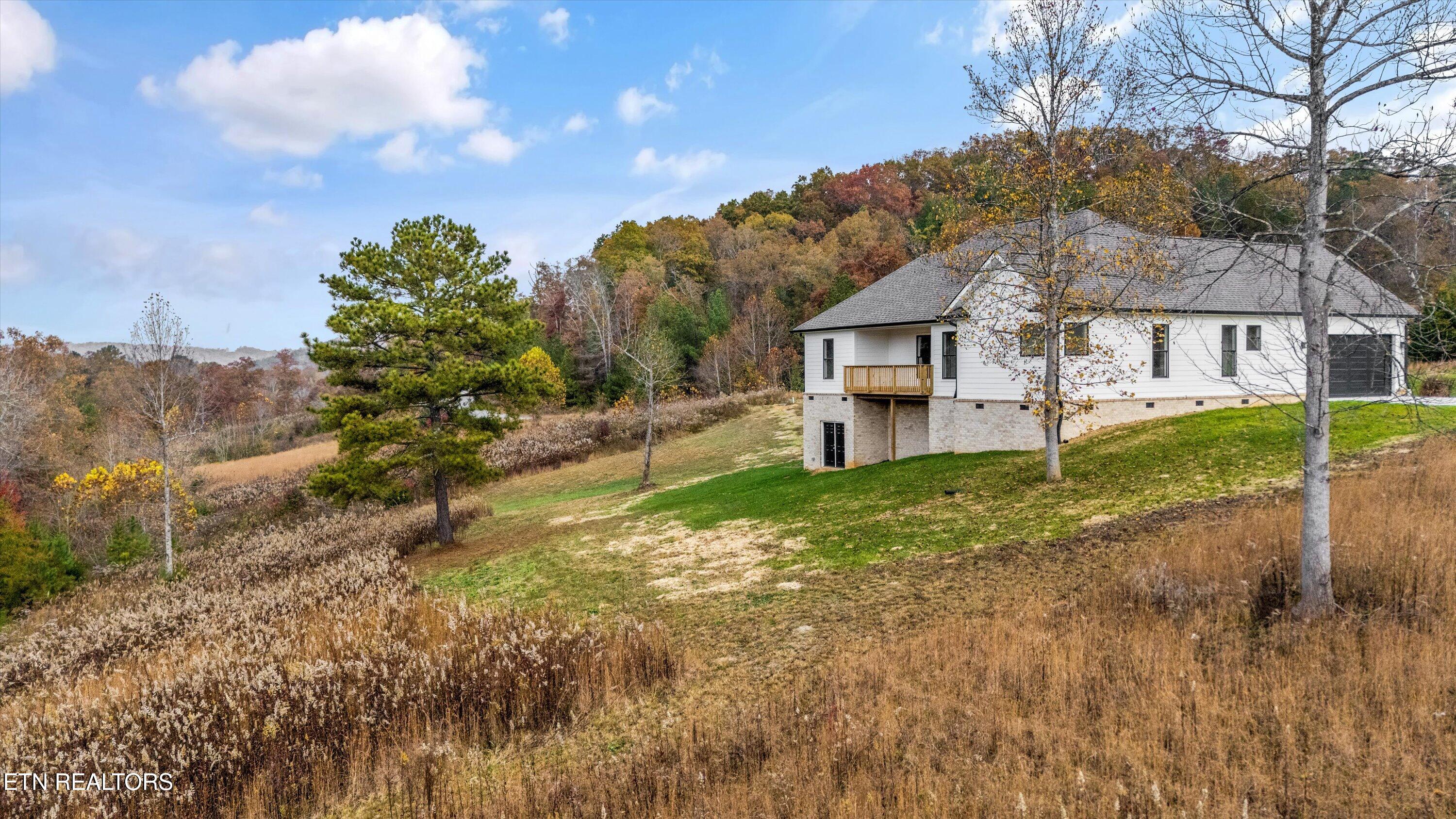 717 Twin Lakes Drive Loudon TN 37774