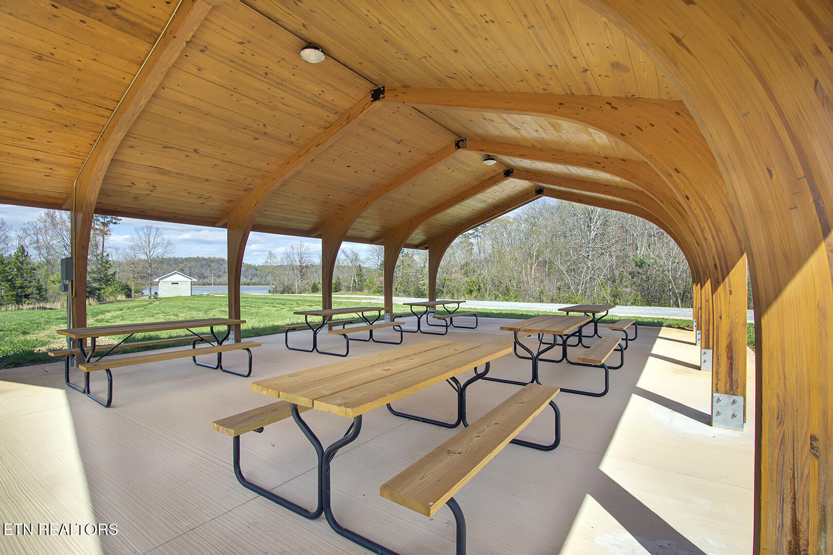 717 Twin Lakes Drive Loudon TN 37774