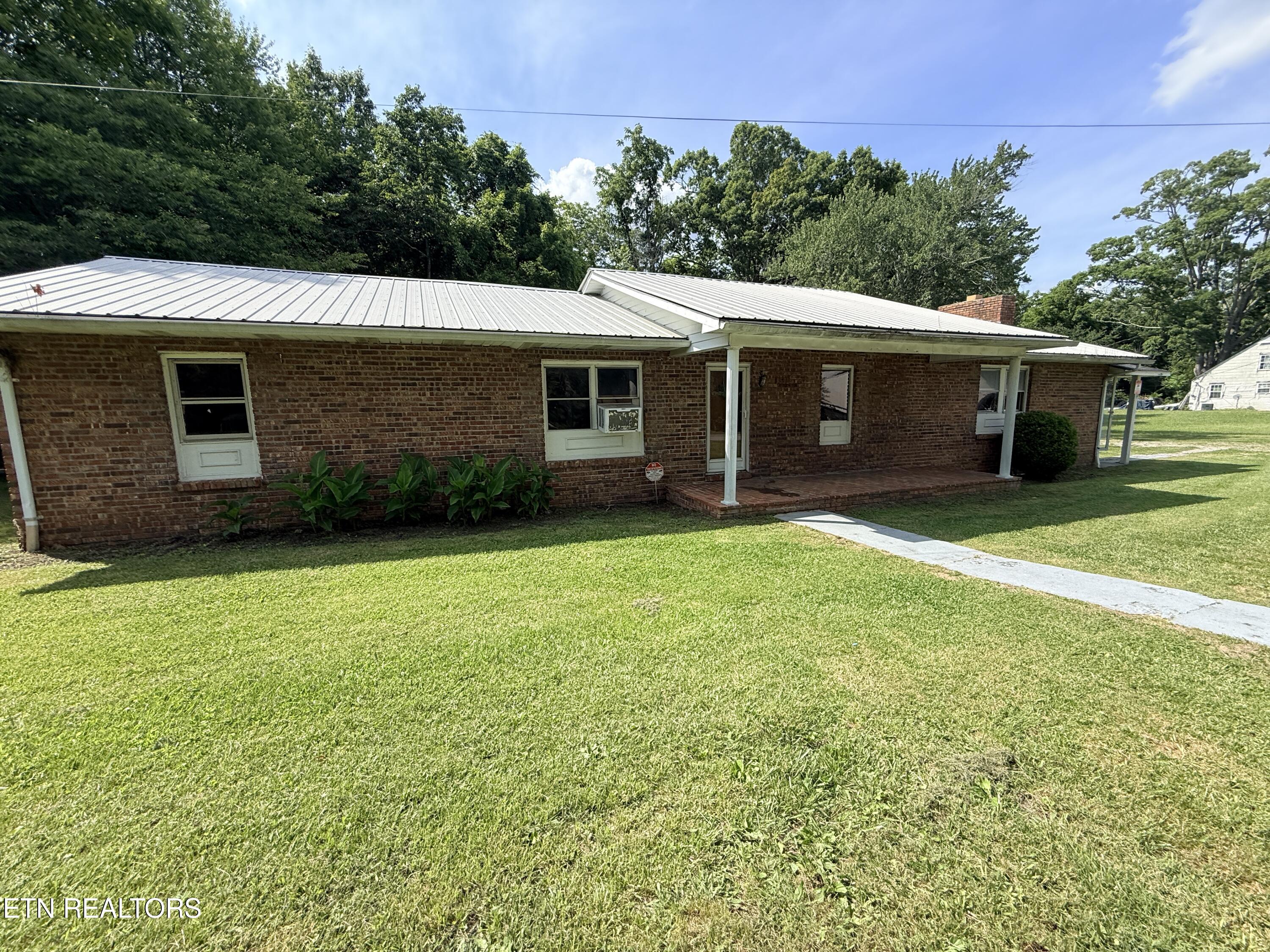 331 Whiteoak Street Jamestown TN 38556